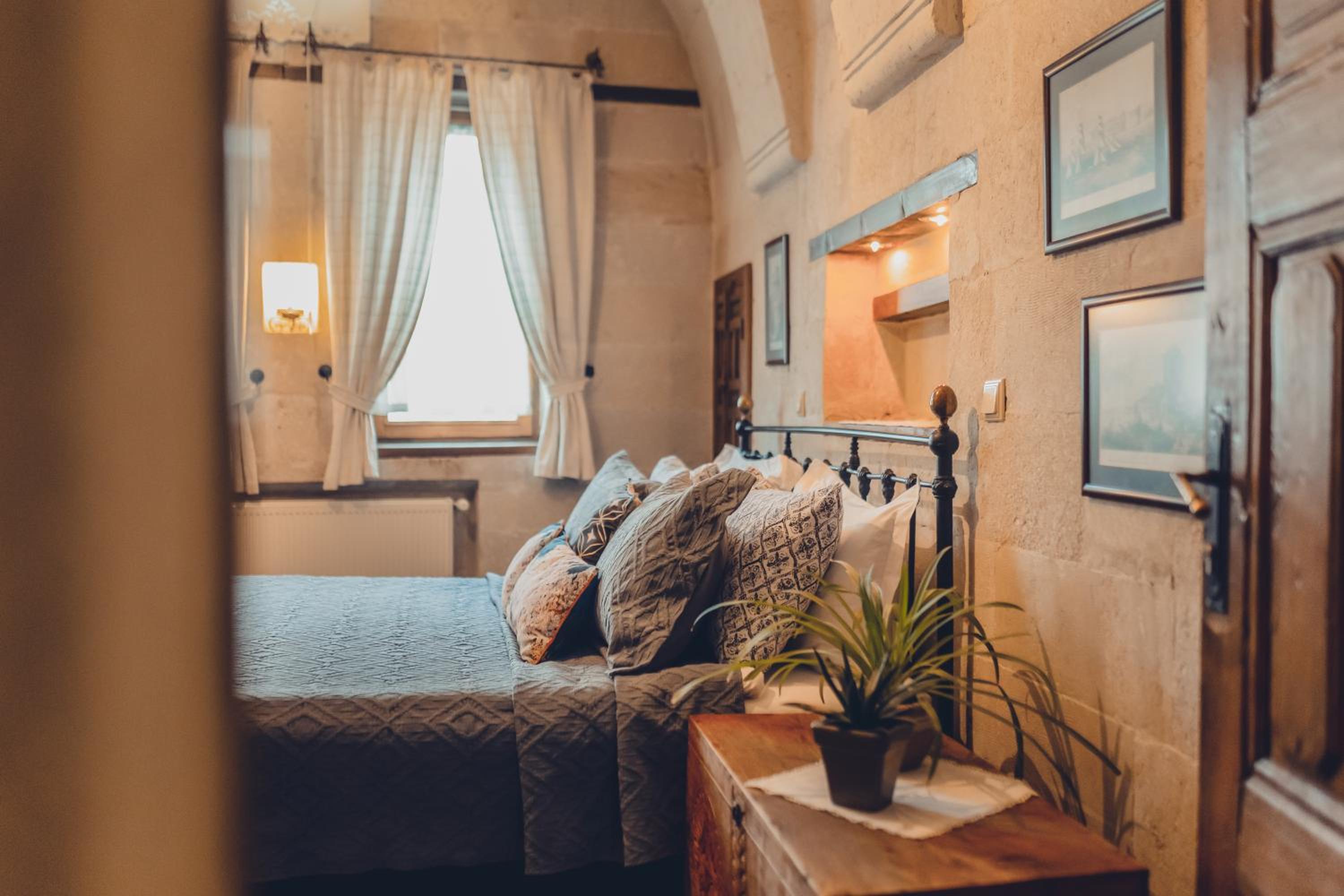 Standard Double or Twin Room - Photo 5