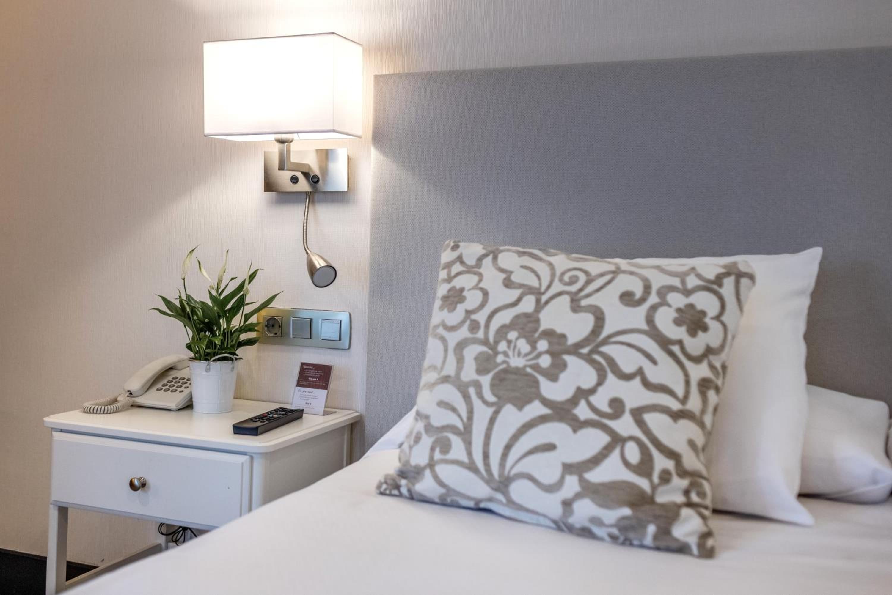 Standard Double Room photo 3