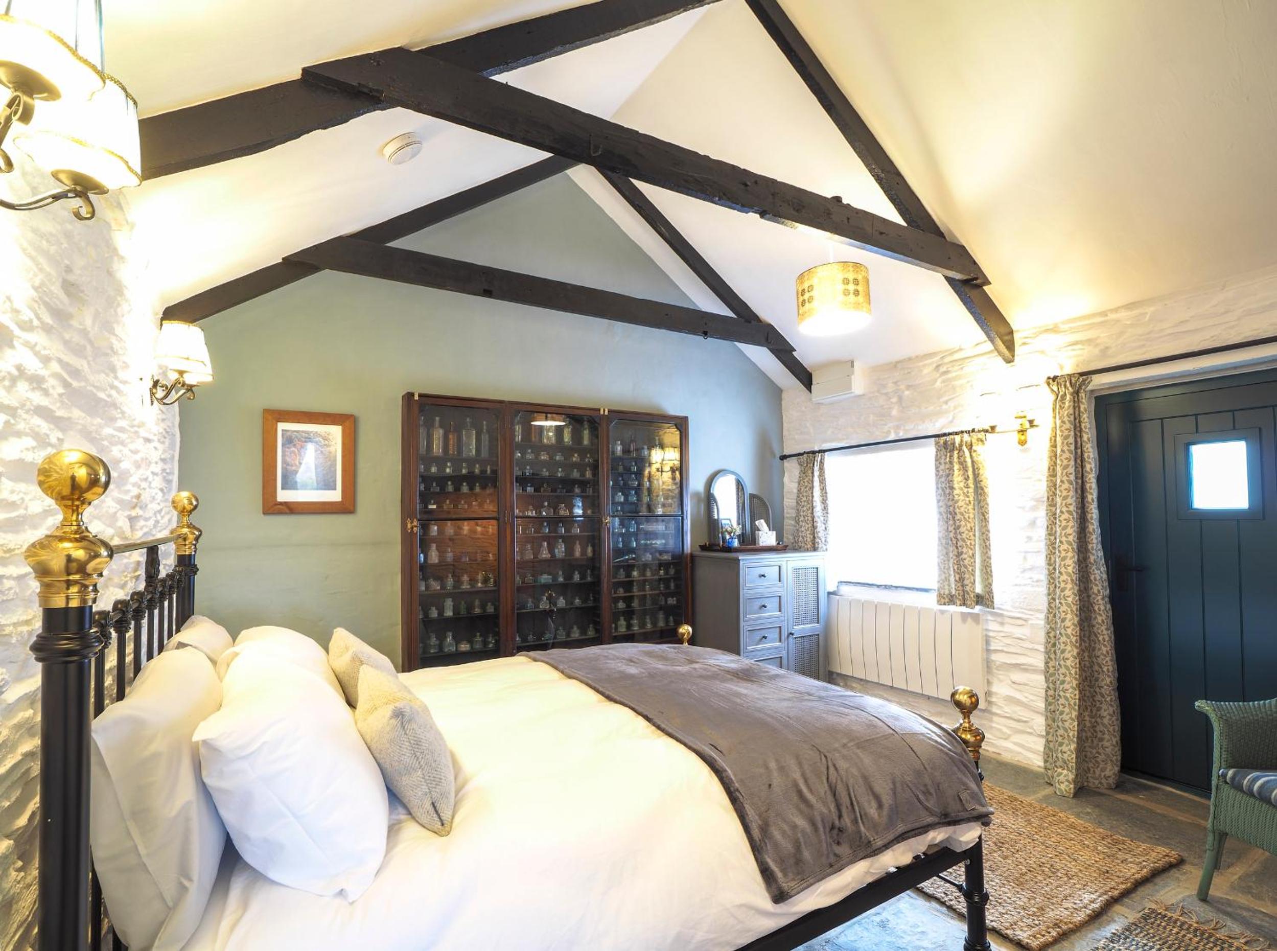 One-Bedroom House photo 1