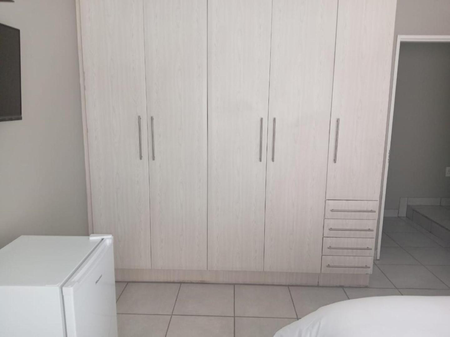 Double Room with Private Bathroom photo 3