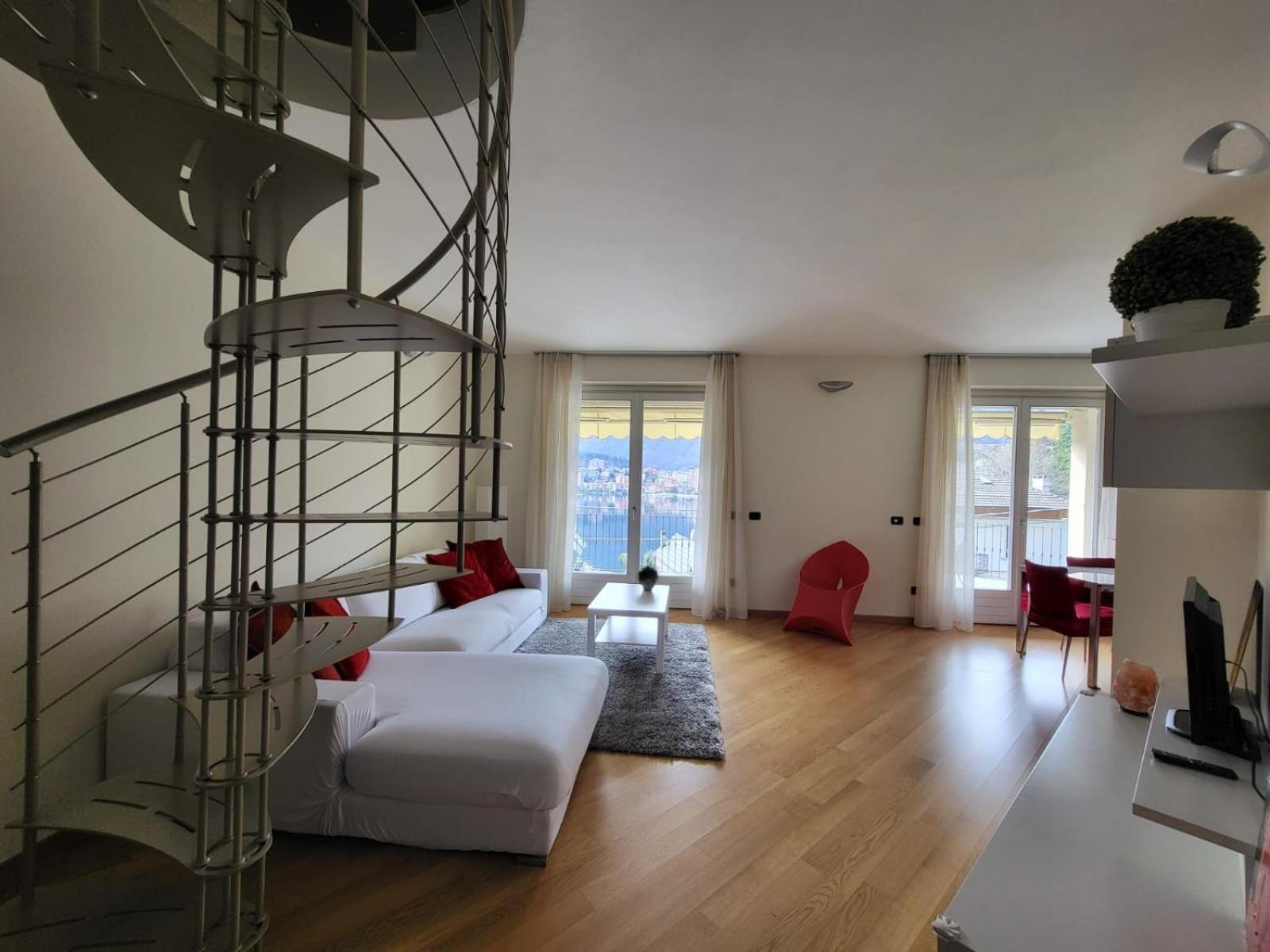 Apartment photo 3