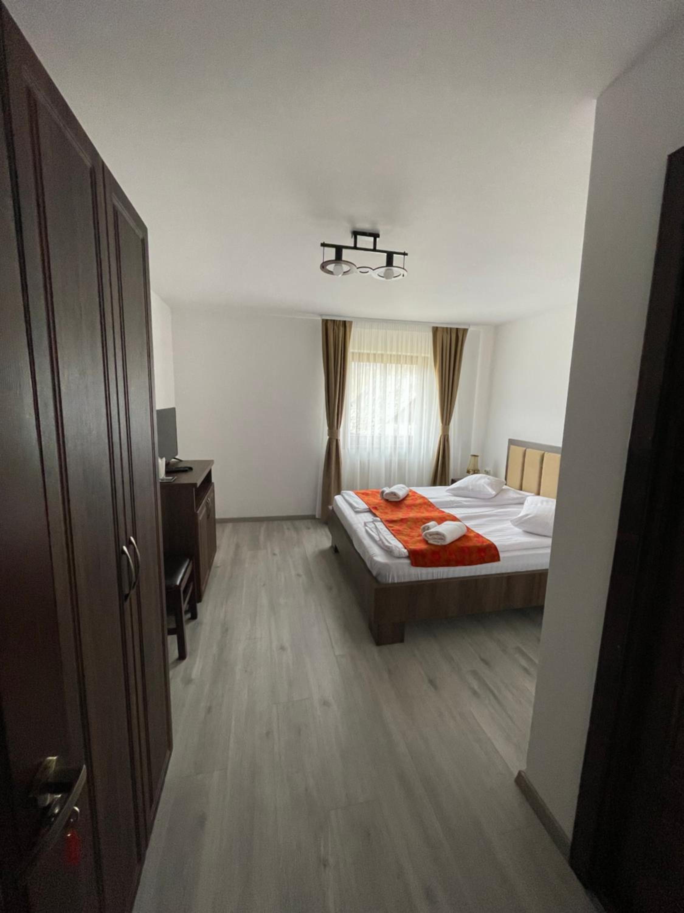 Superior King Room - Photo 4