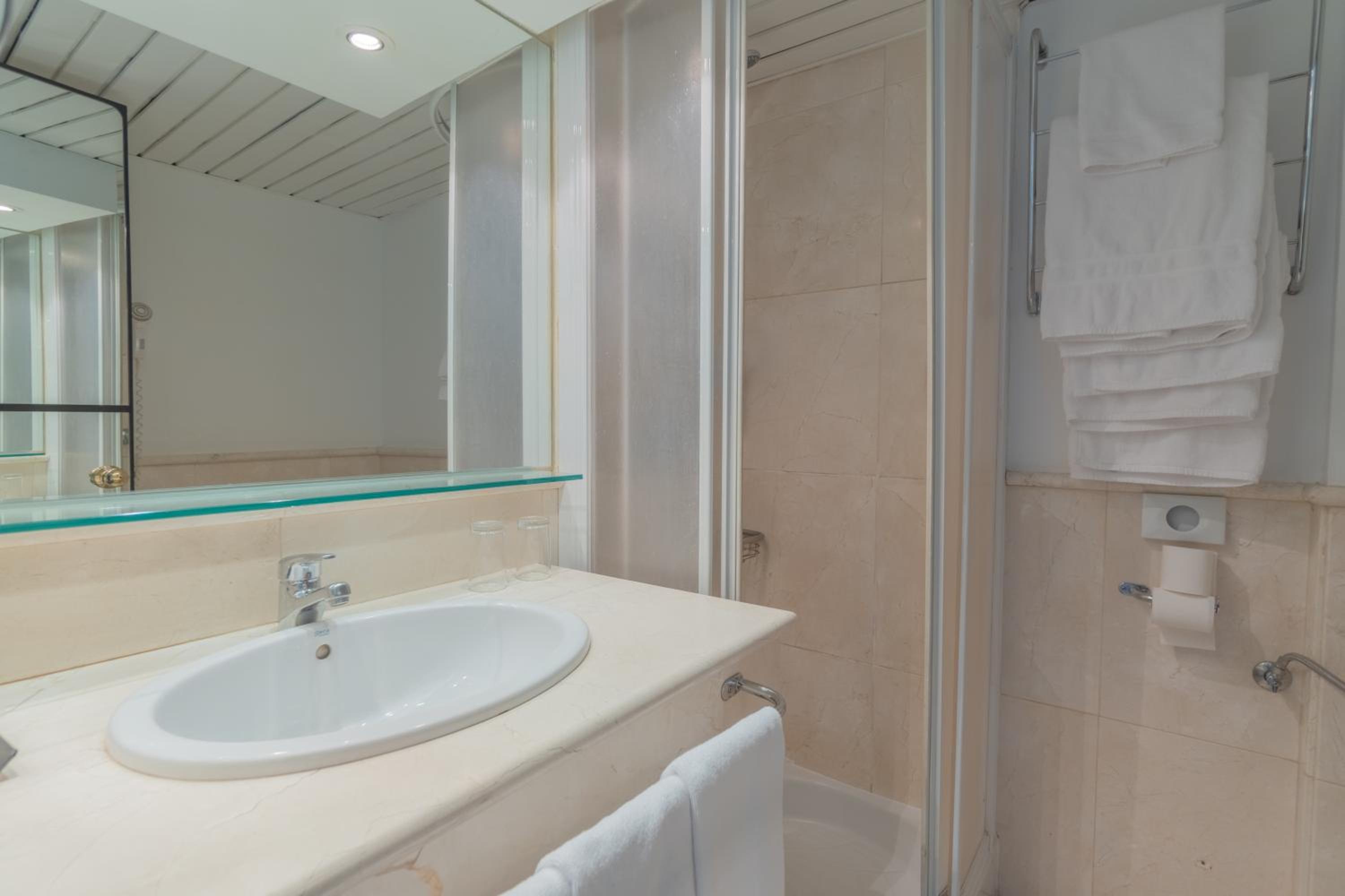 Triple Room with Terrace - Photo 3