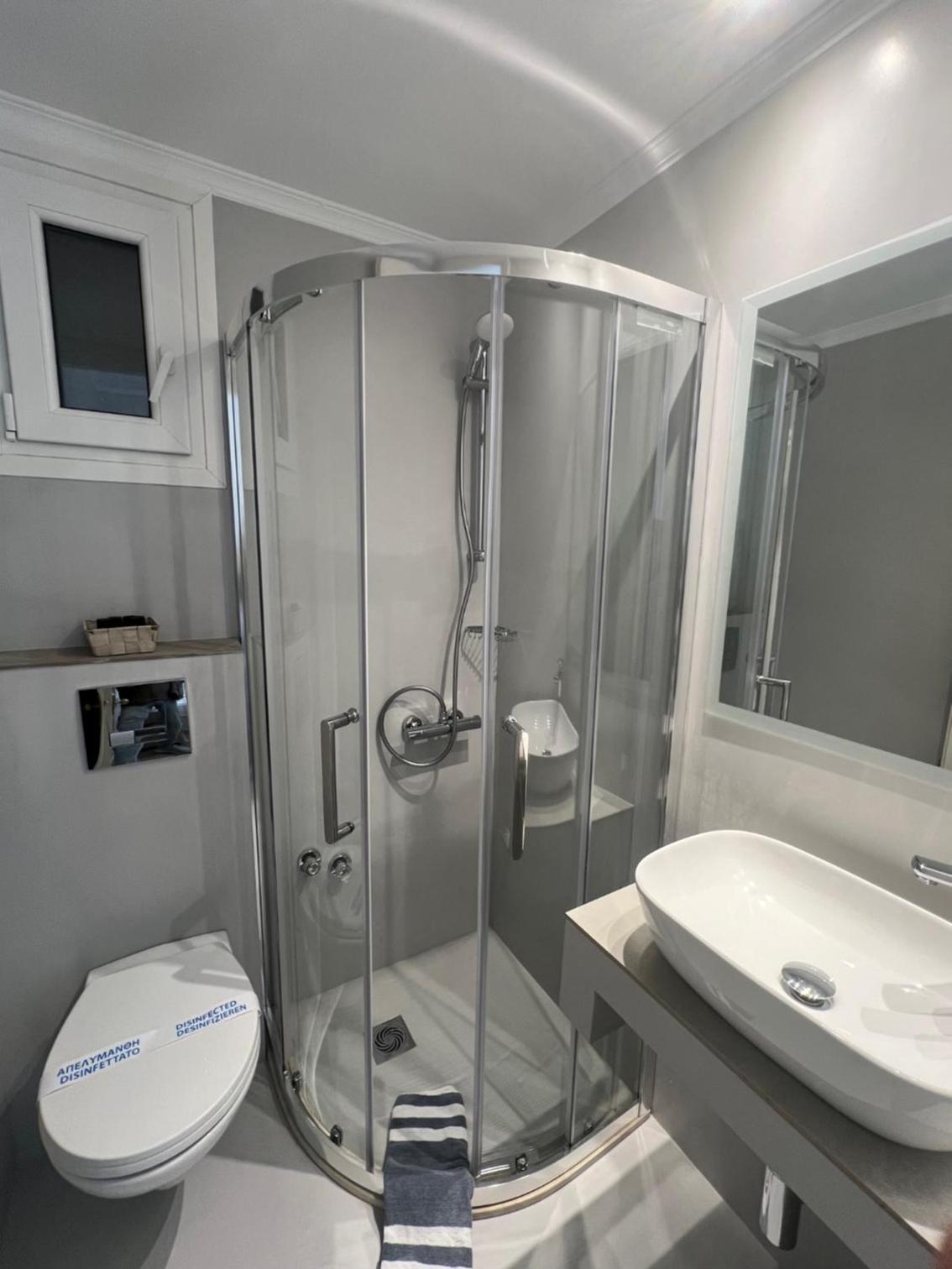 Economy Double Room - Photo 5