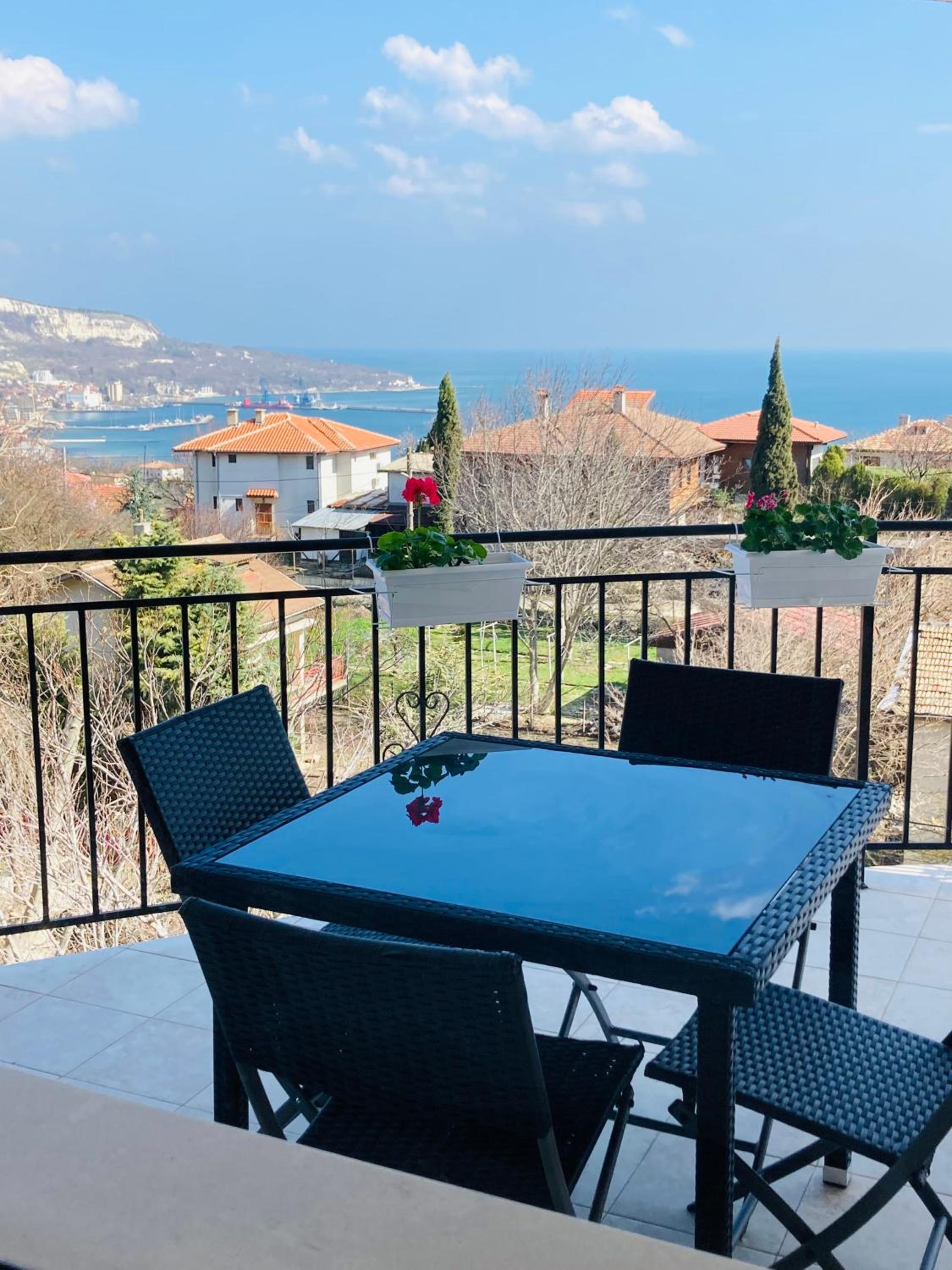 Apartment with Sea View photo 3
