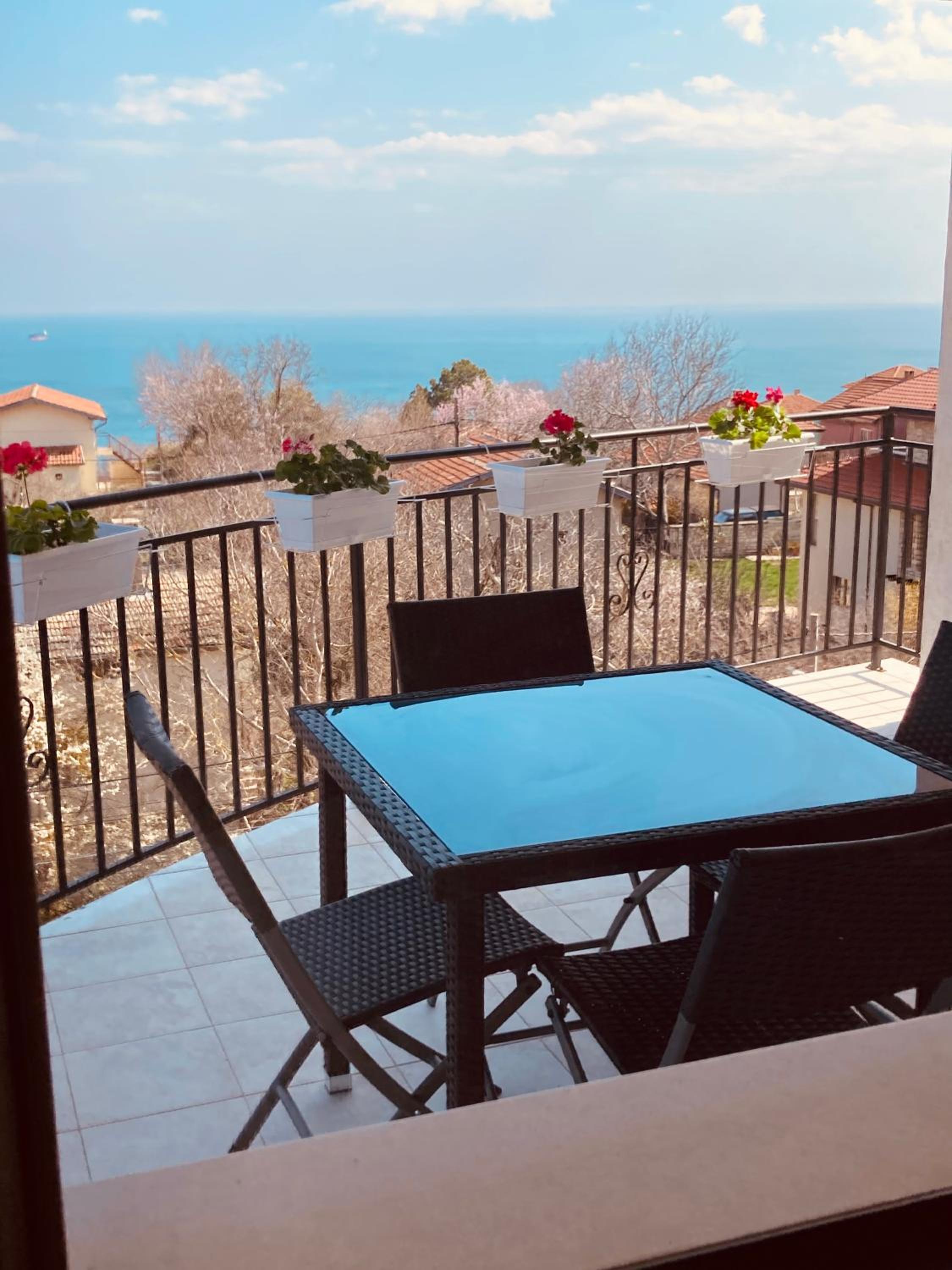 Apartment with Sea View photo 2