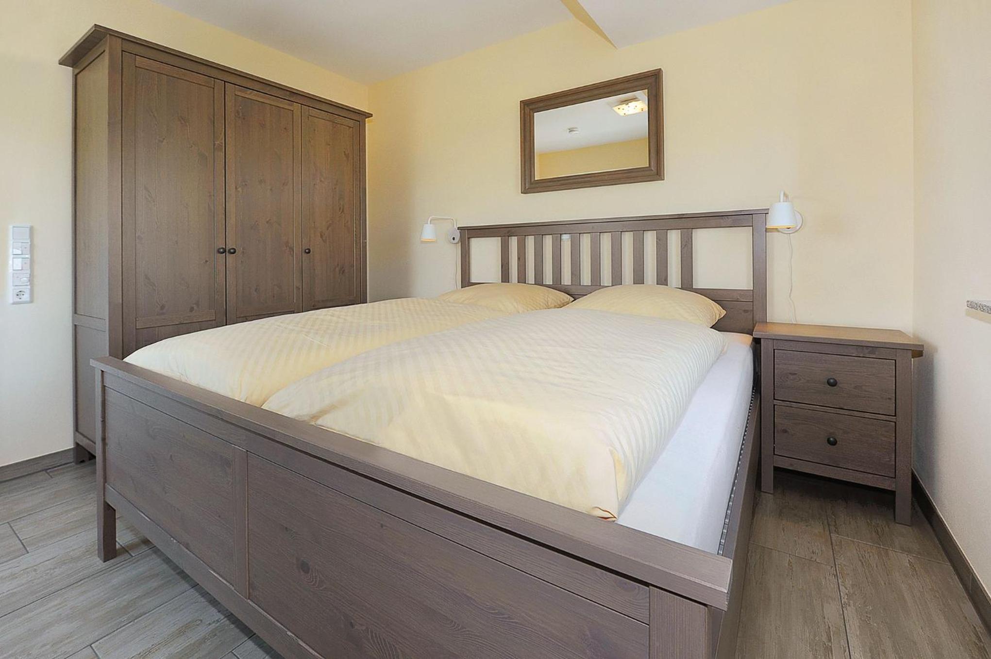 One-Bedroom Apartment with Balcony photo 3