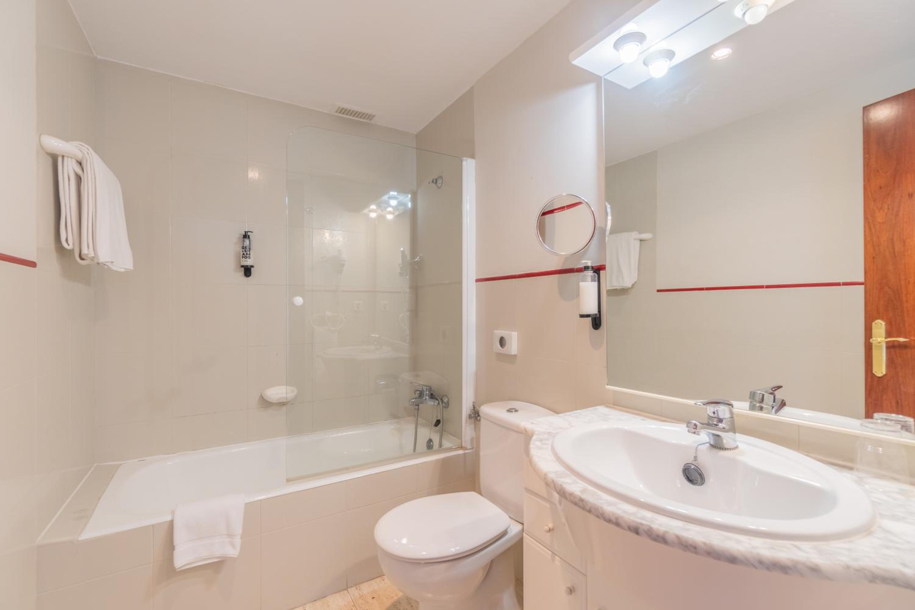 Triple Room - Photo 9