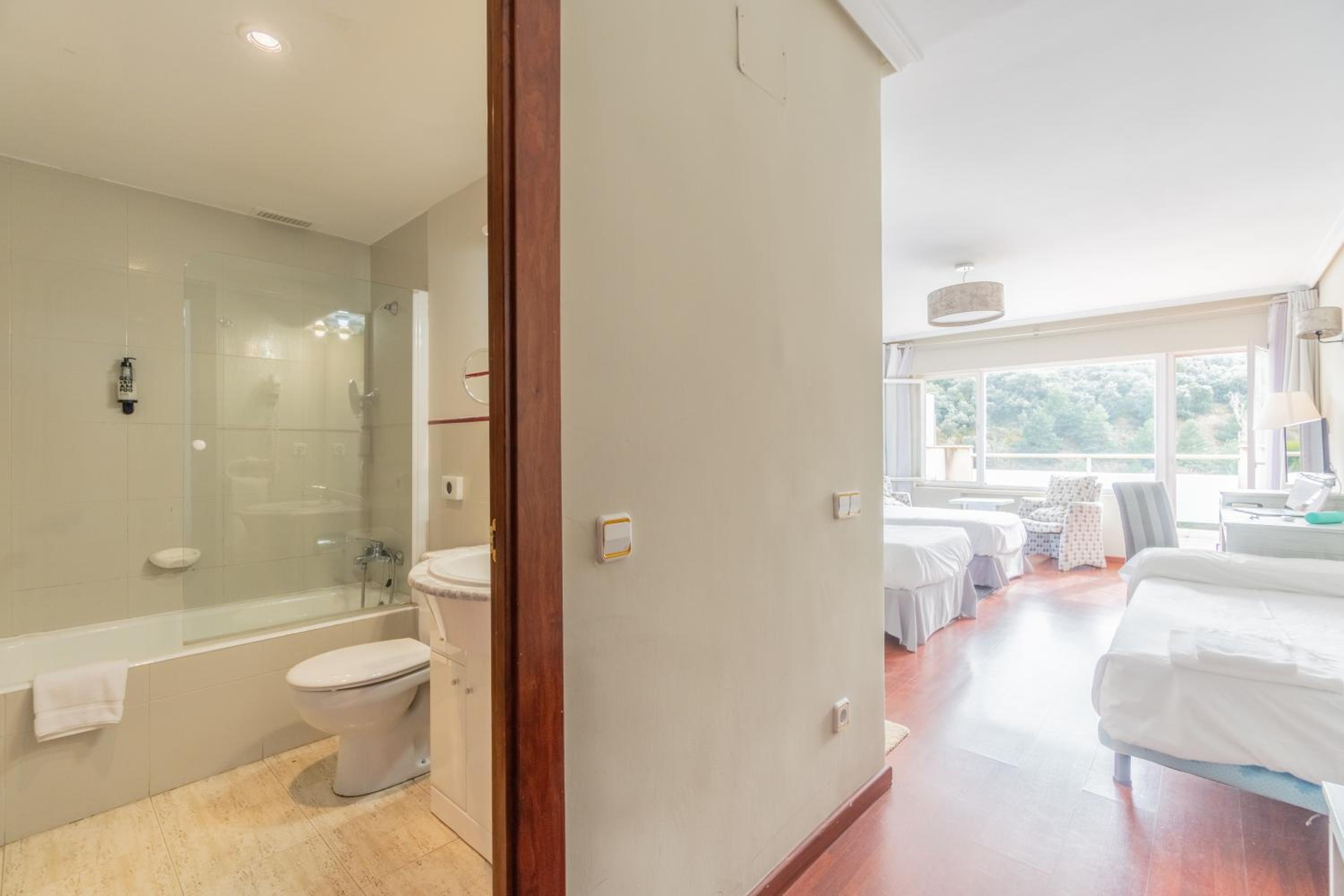 Triple Room - Photo 8