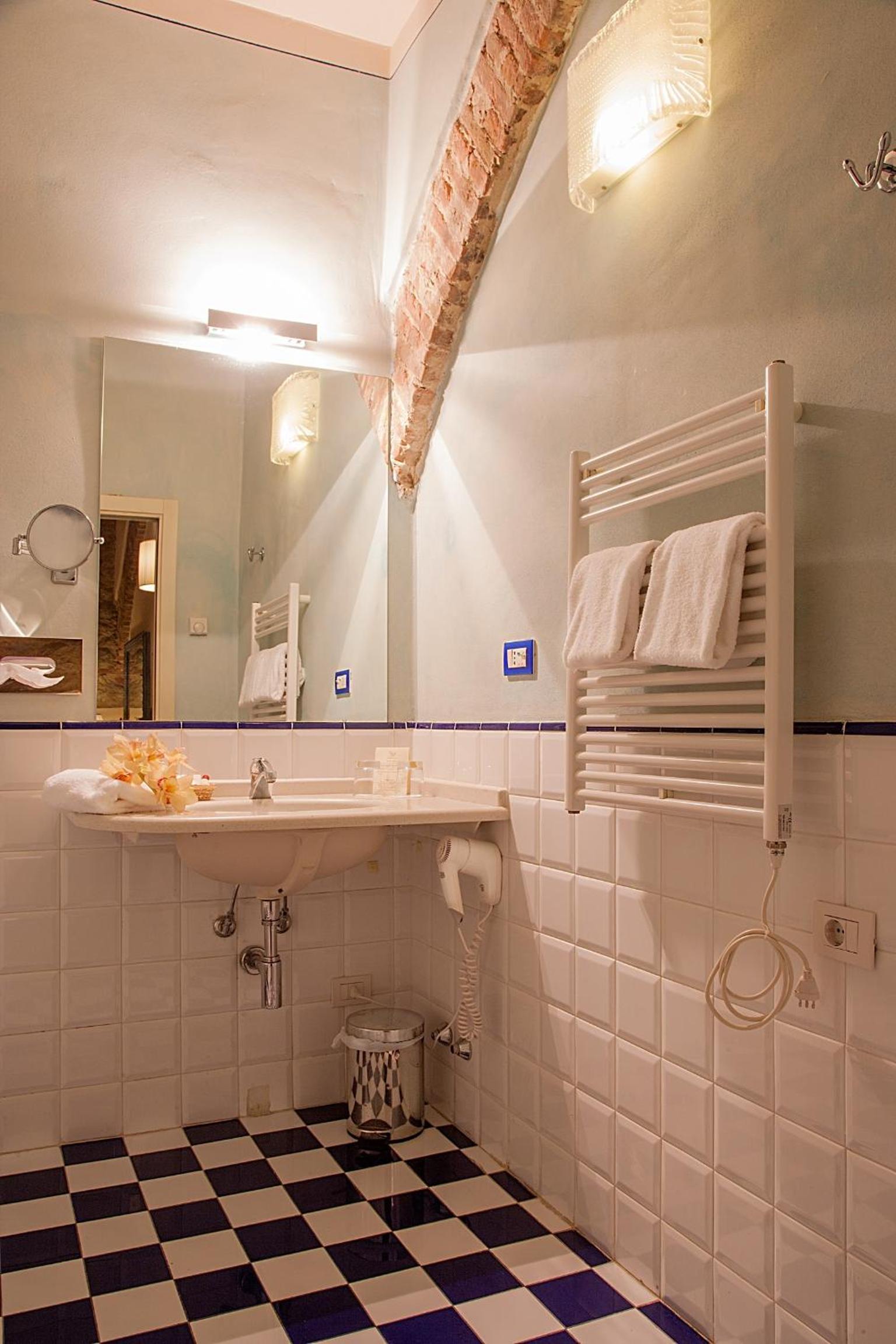 Superior Double Room - Photo 4