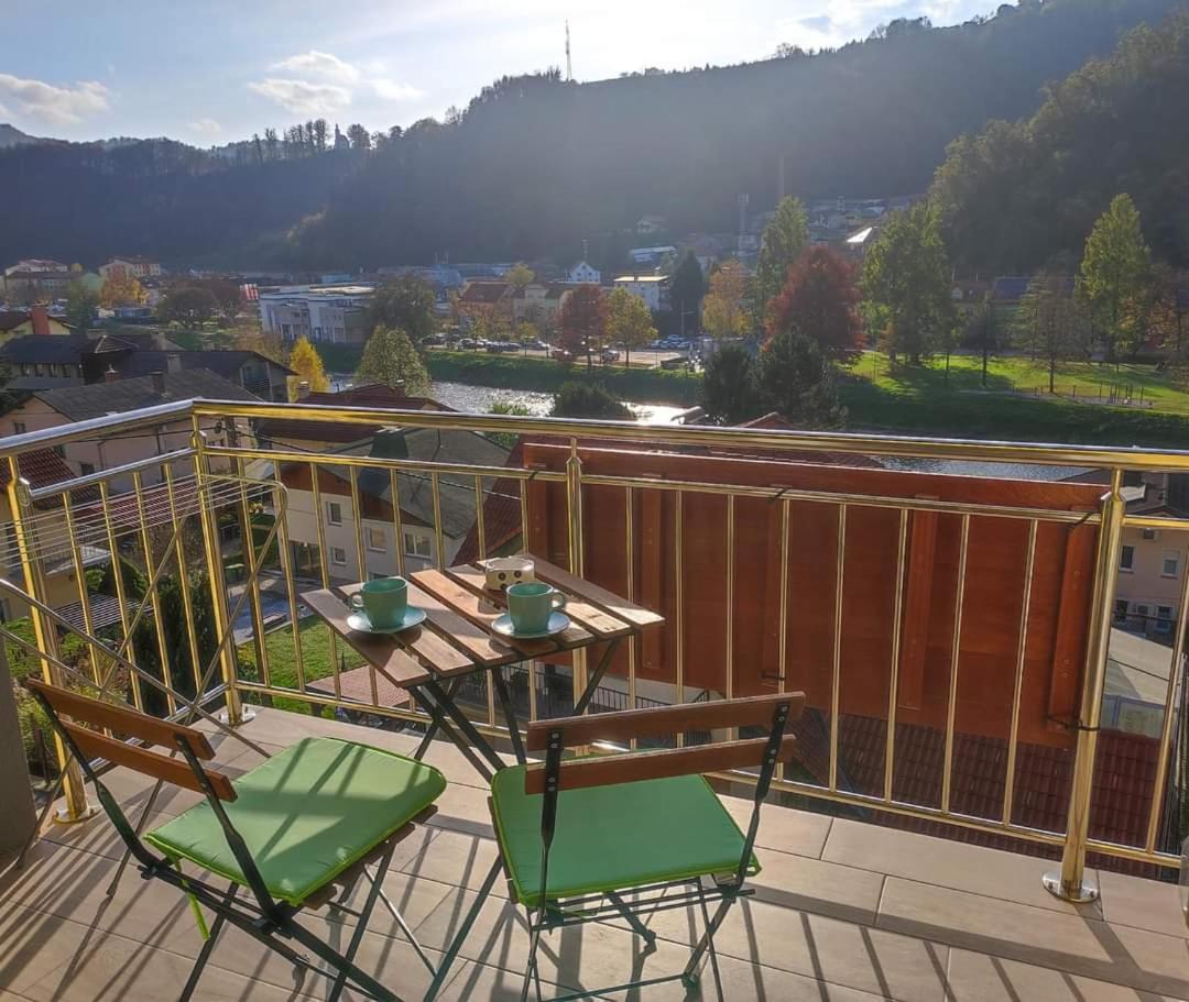 Studio with Balcony - Photo 1