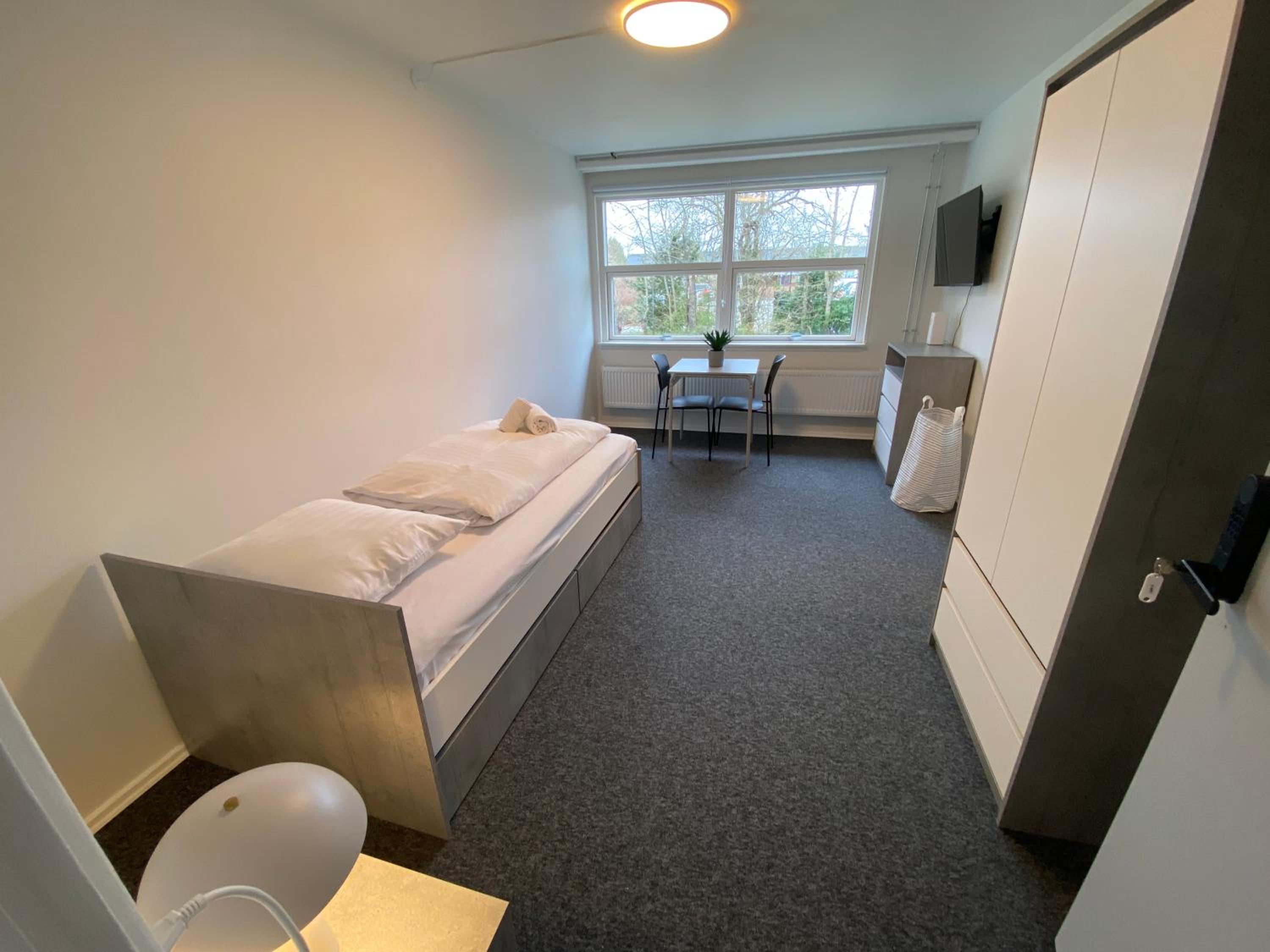 Single Room With Shared Bathroom photo 3