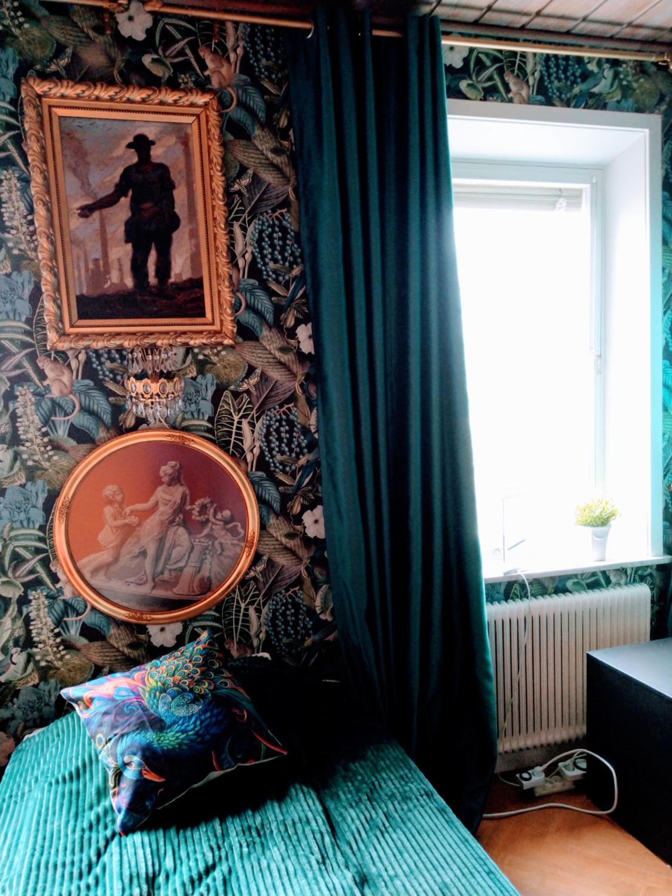 Standard Family Room - Photo 2