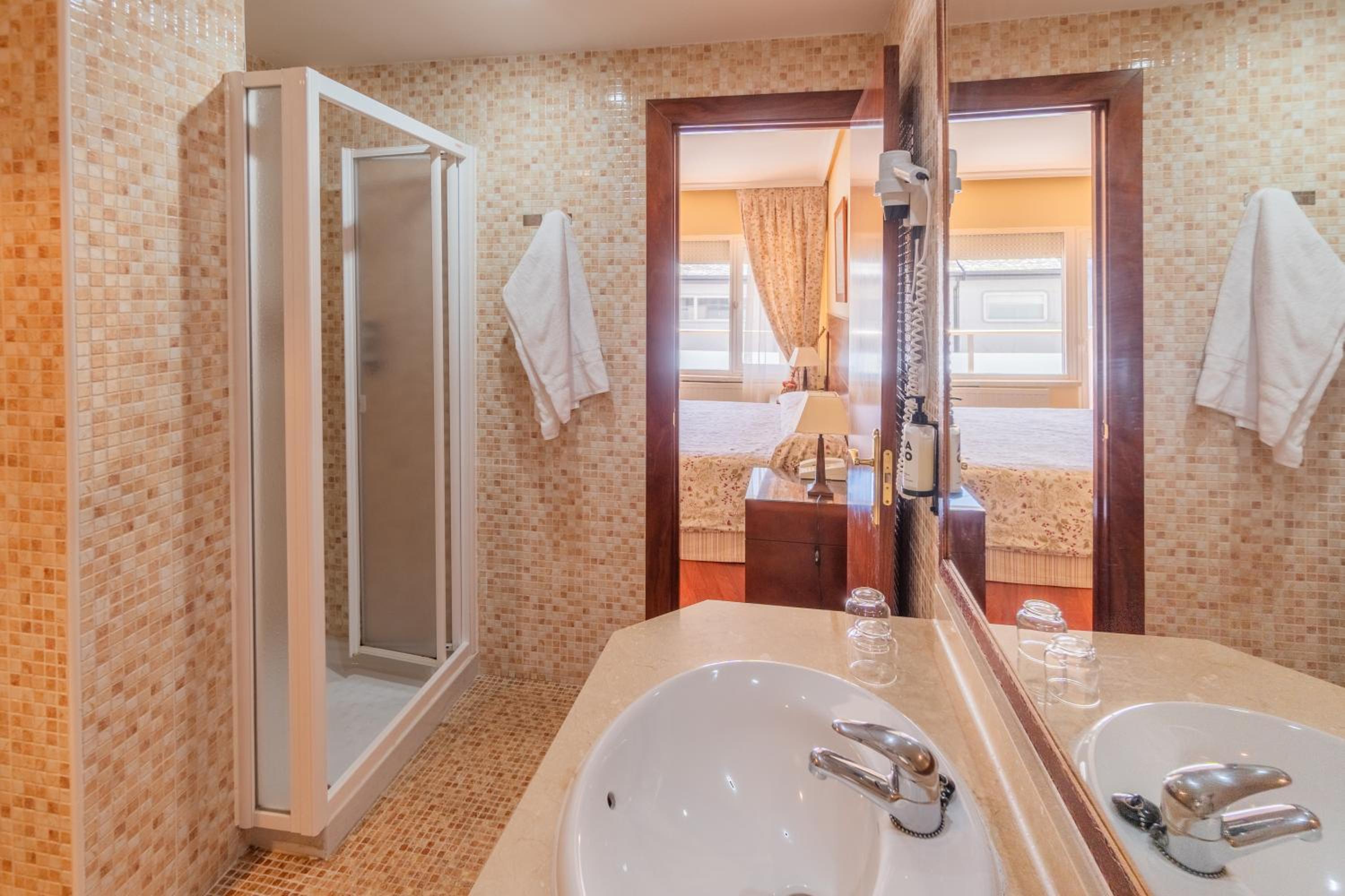 Junior Suite - Photo 8