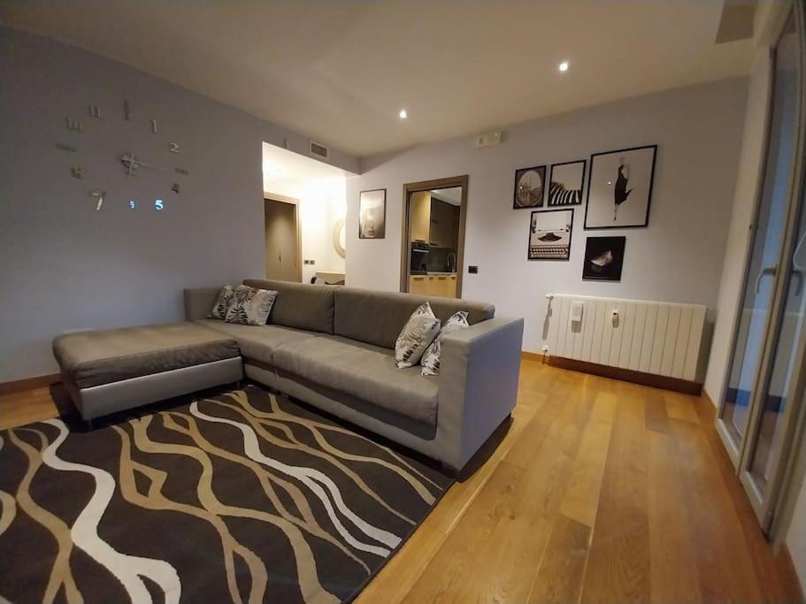 Three-Bedroom Apartment photo 1