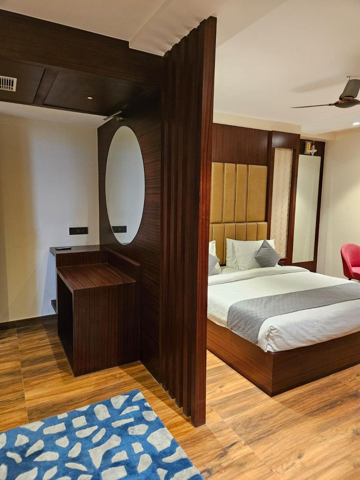 Deluxe Suite - Photo 1