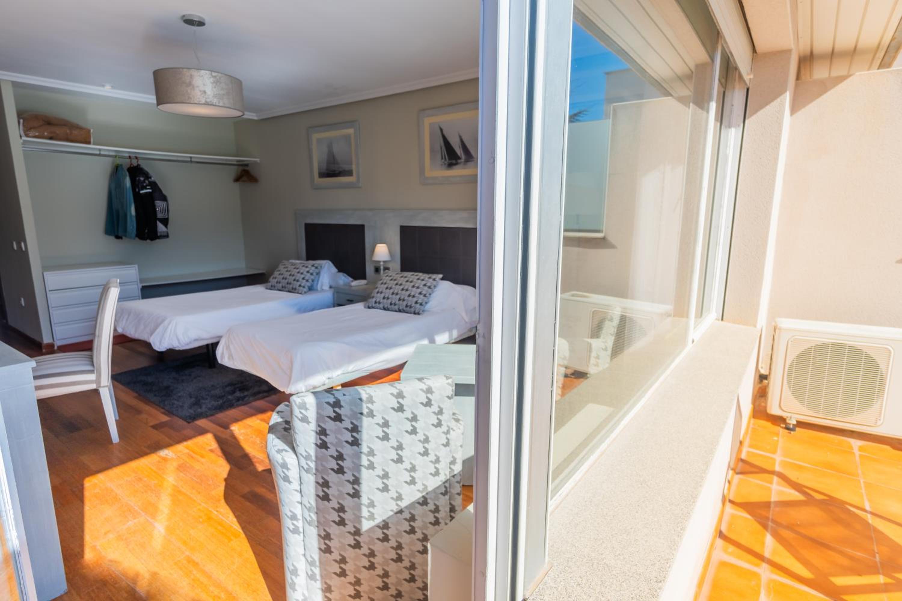 Double Room - Photo 7