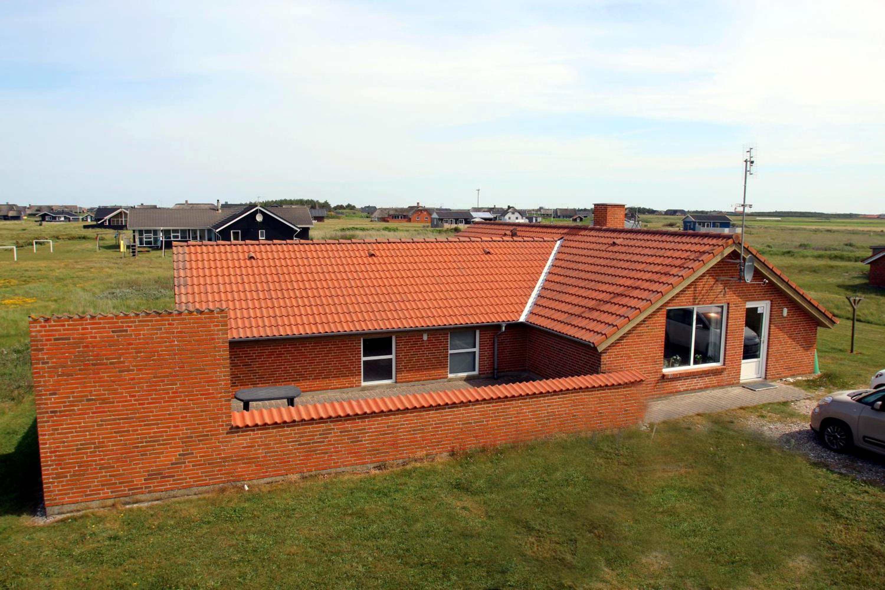 Four-Bedroom House photo 2