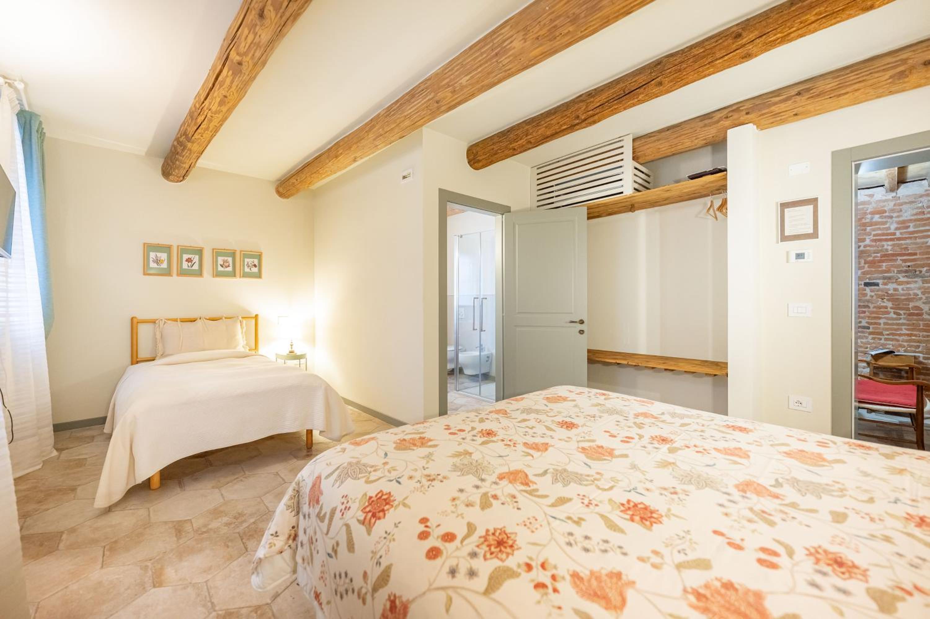 Double Room with Extra Bed photo 2