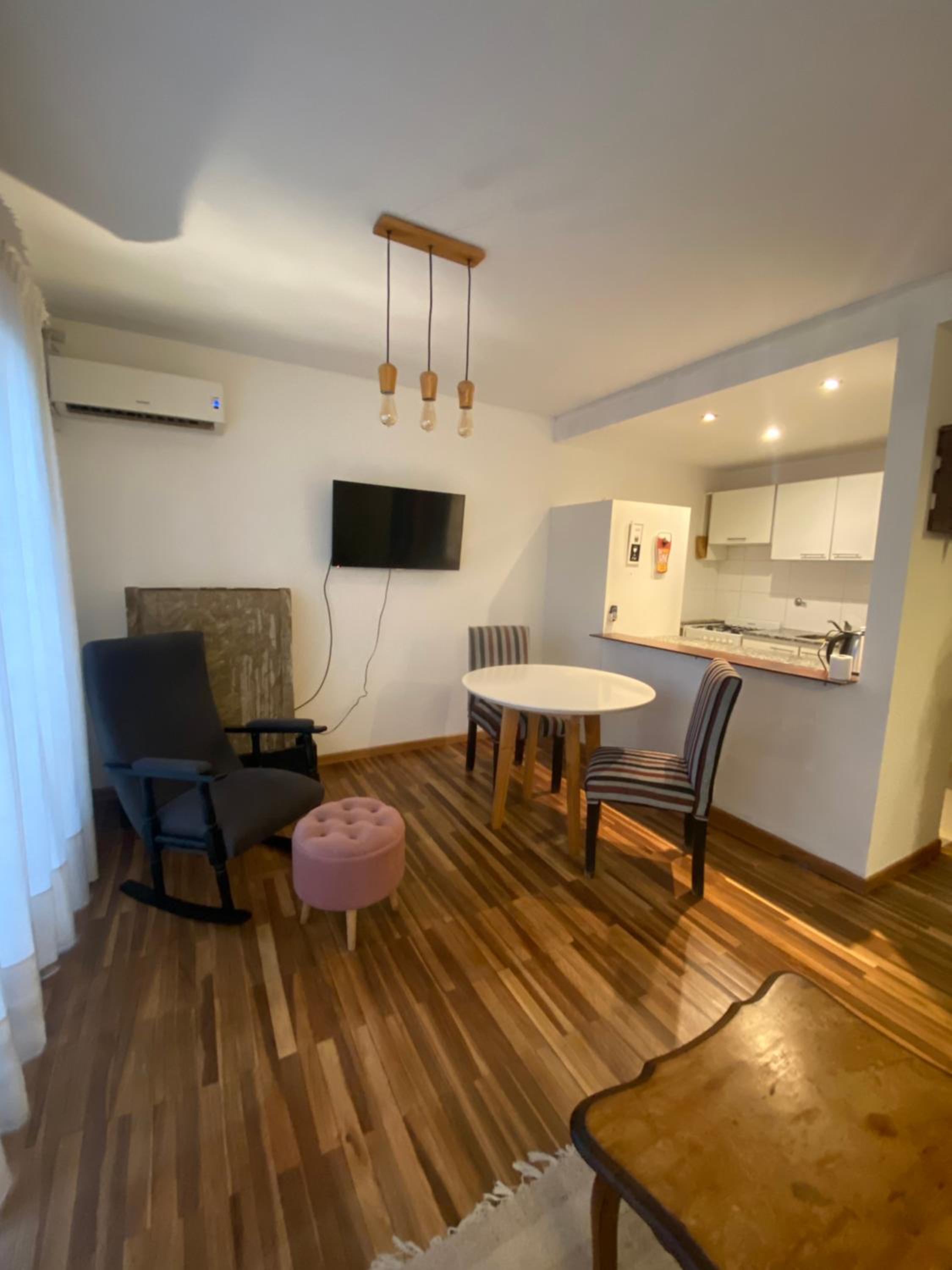 One-Bedroom Apartment photo 2