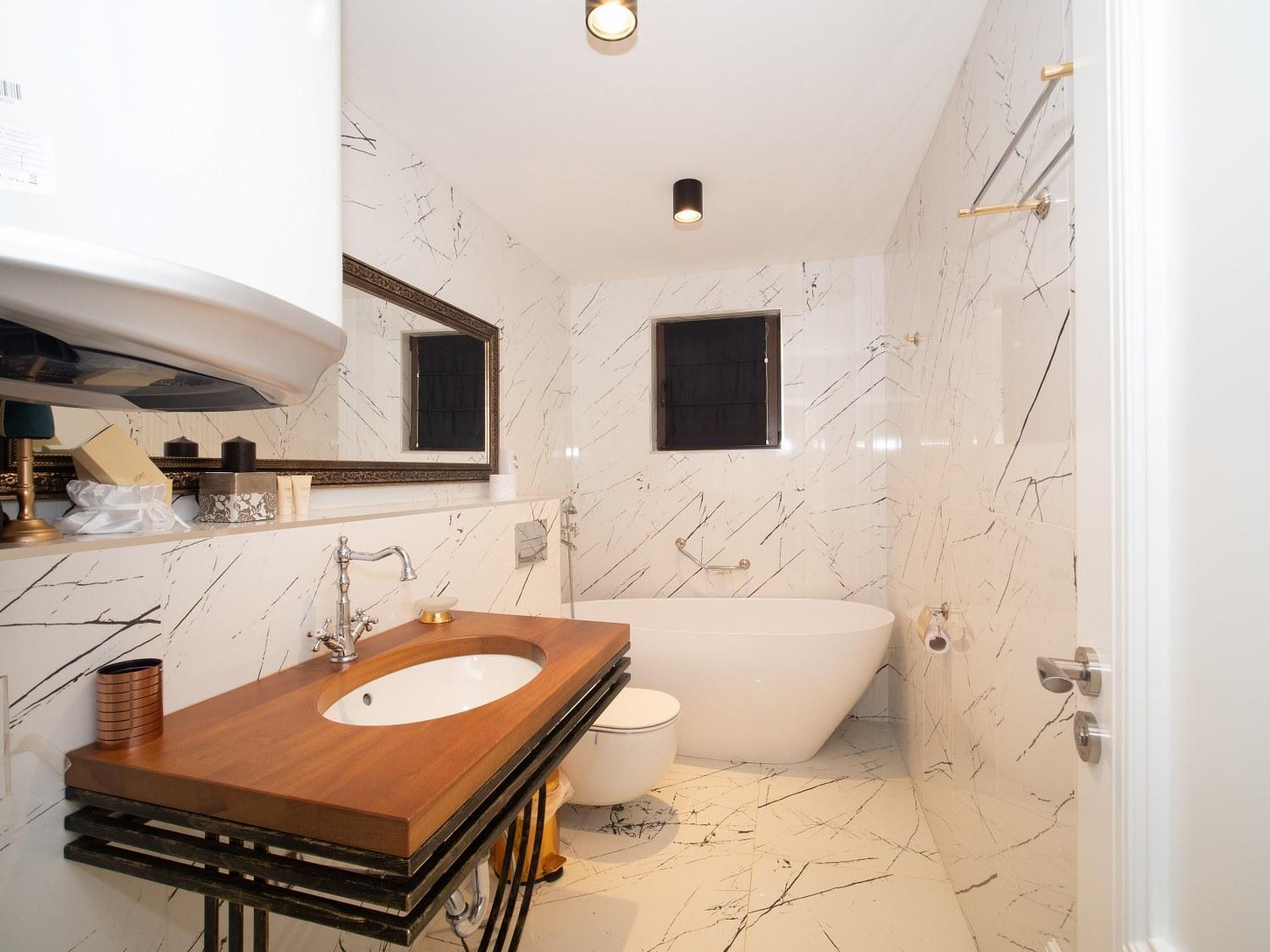 One-Bedroom Apartment - Photo 10
