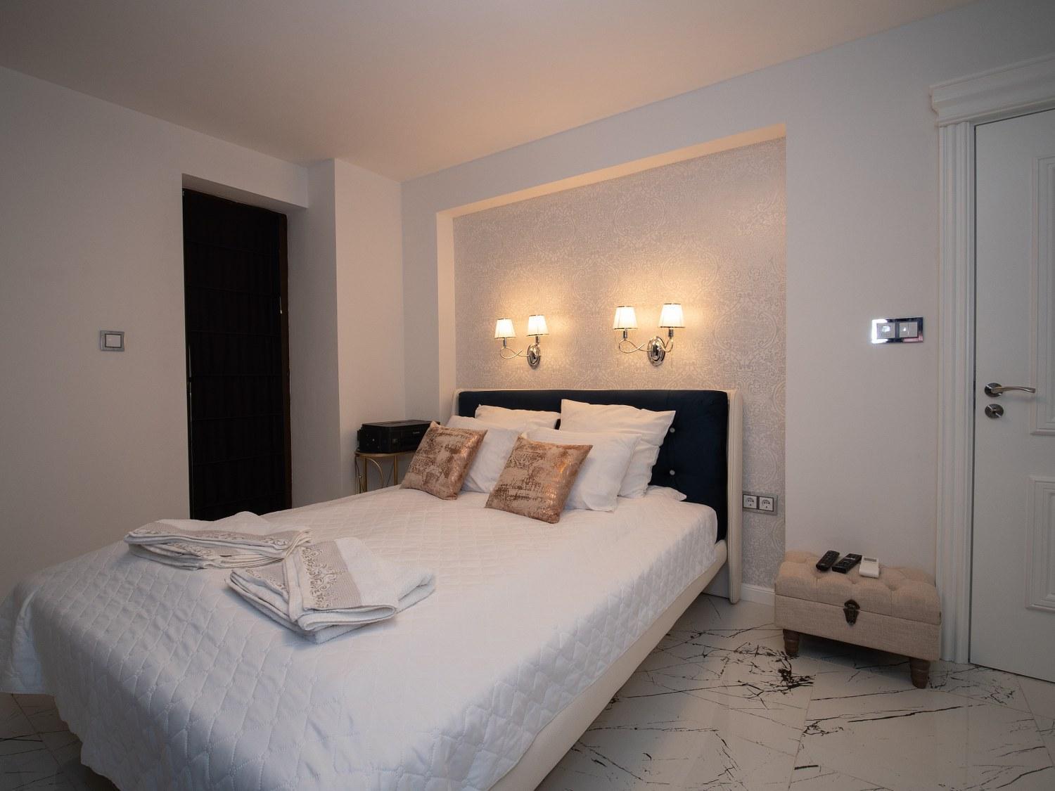 One-Bedroom Apartment - Photo 7