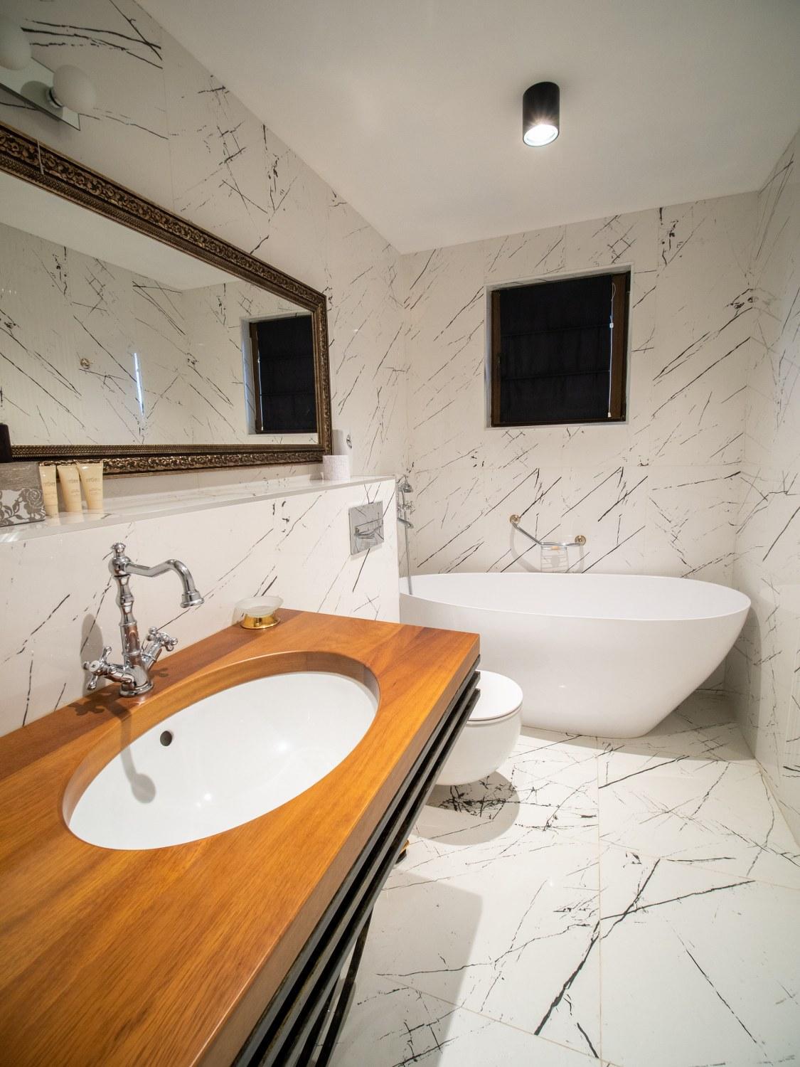 One-Bedroom Apartment - Photo 4