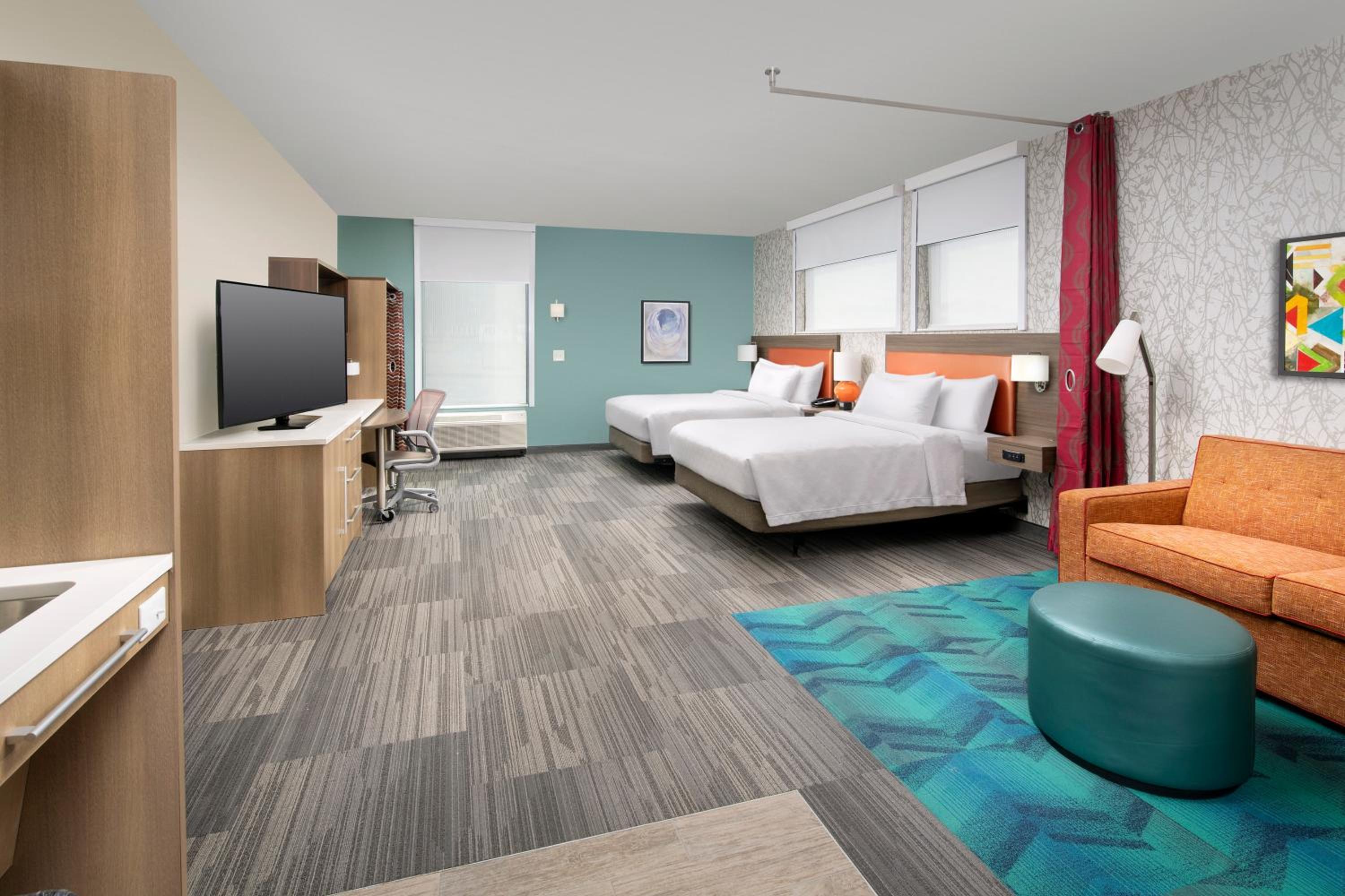Queen Studio Suite with Two Queen Beds - Mobility Access Tub/Non-Smoking