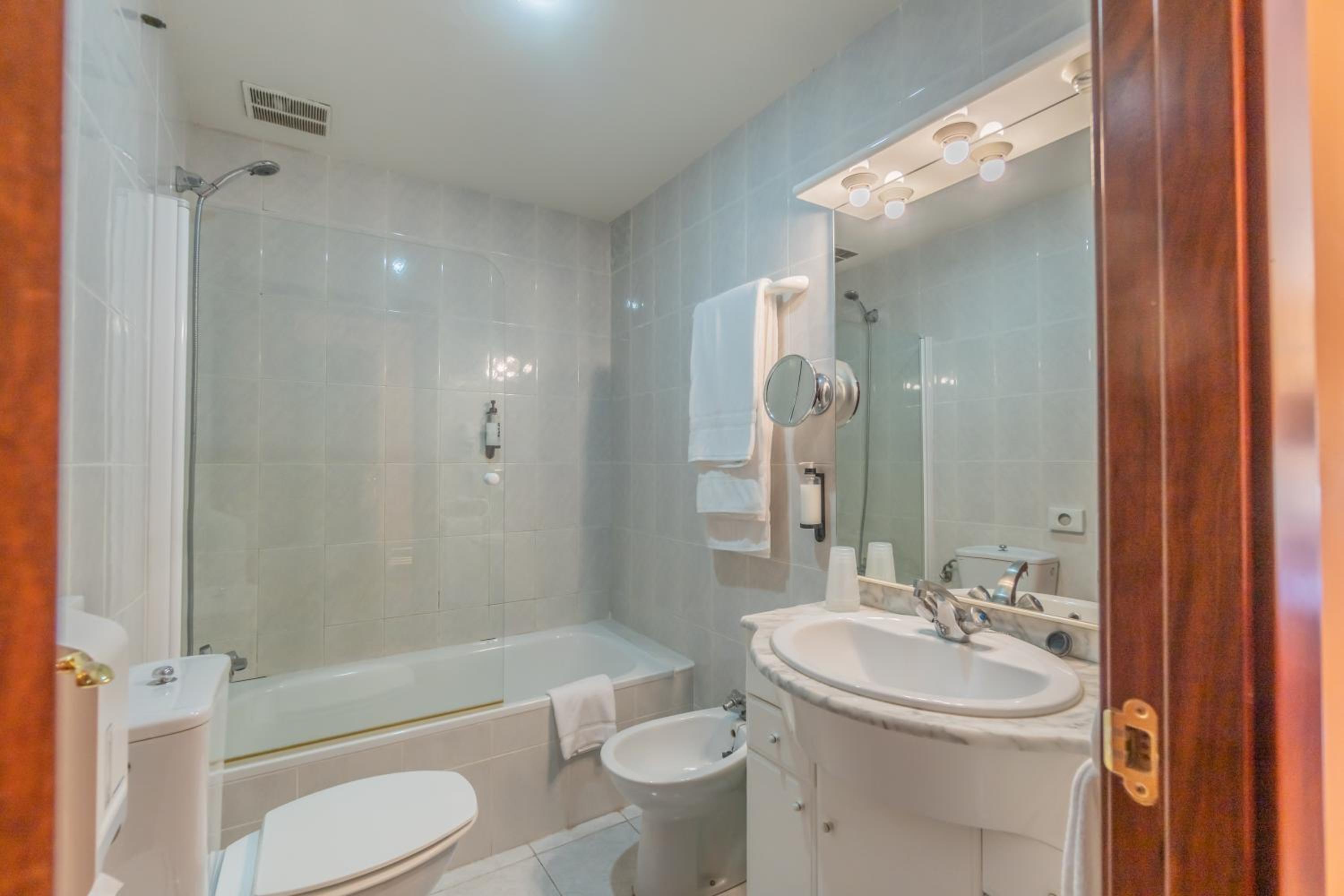 Classic Quadruple Room - Photo 3