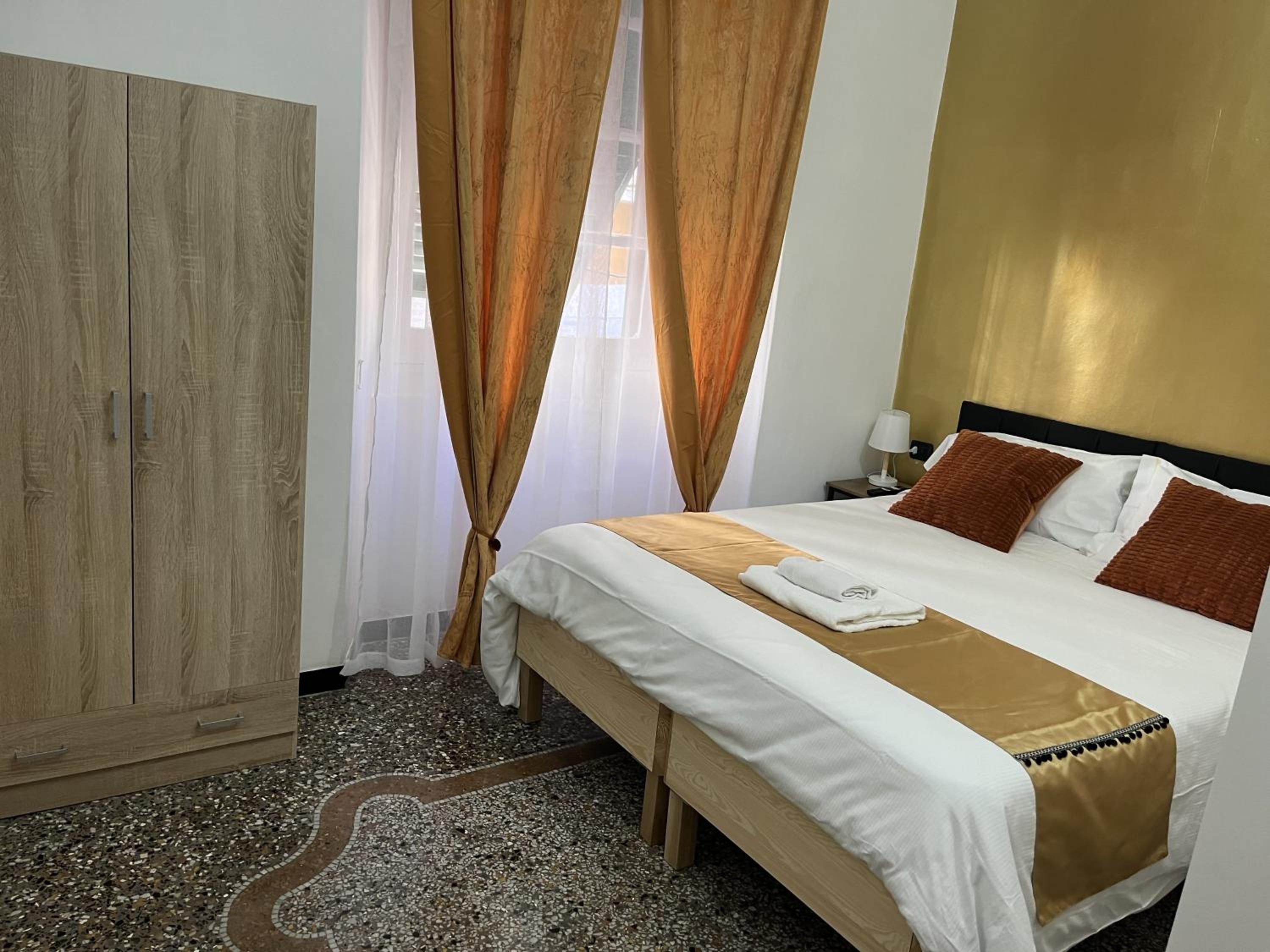 Double Room With Private Bathroom
