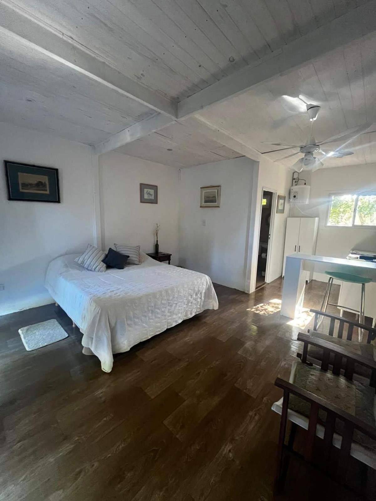 One-Bedroom House photo 1