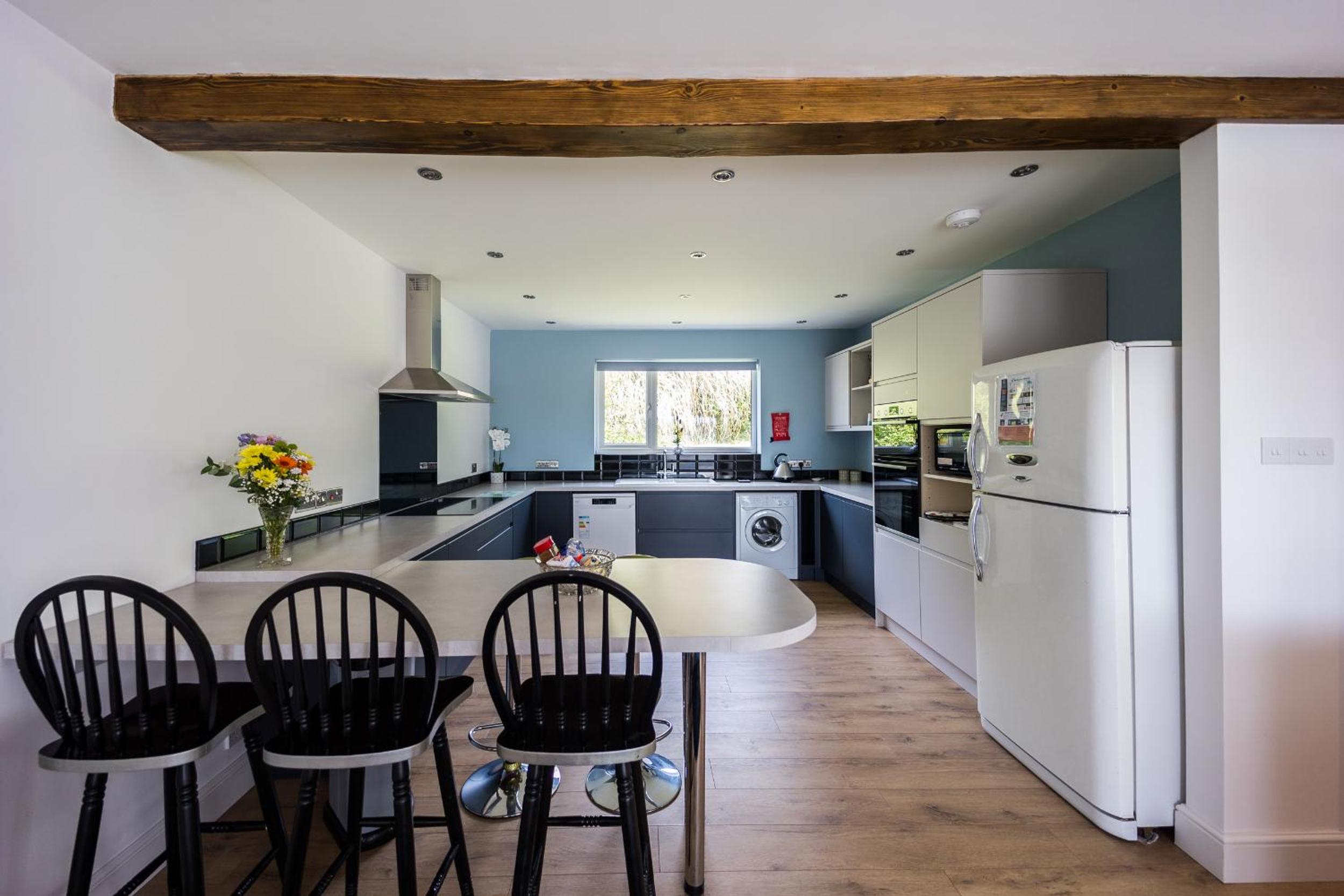 Three-Bedroom House photo 2