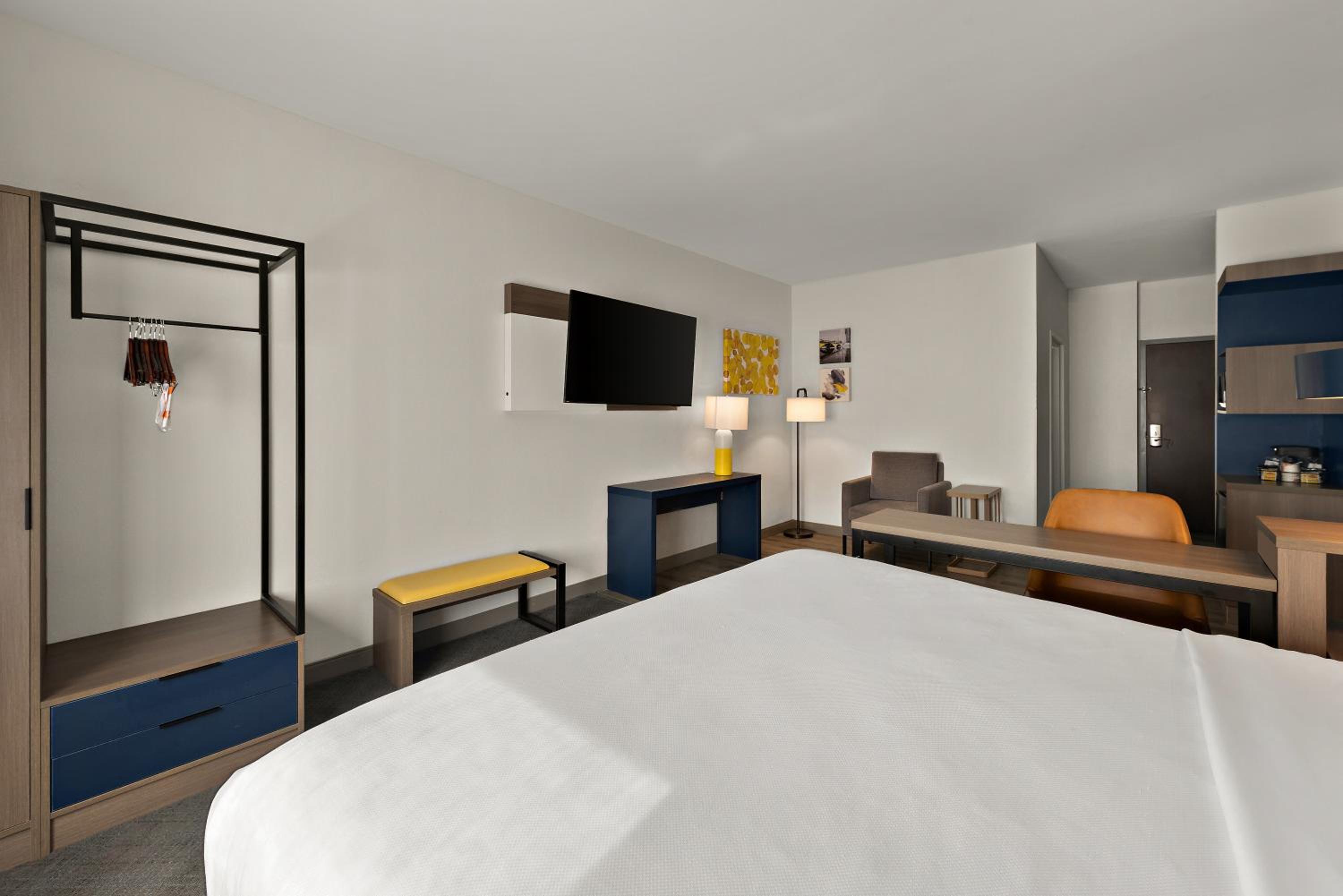 King Suite - Photo 4