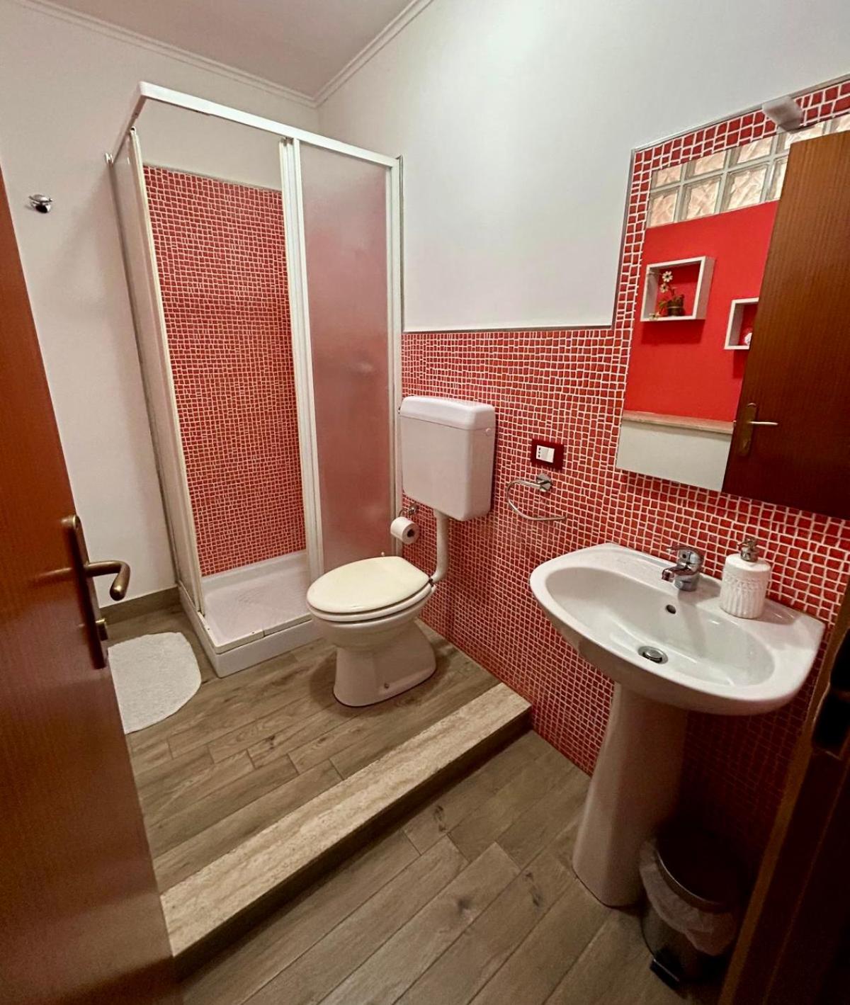 Single Room with Private External Bathroom photo 3