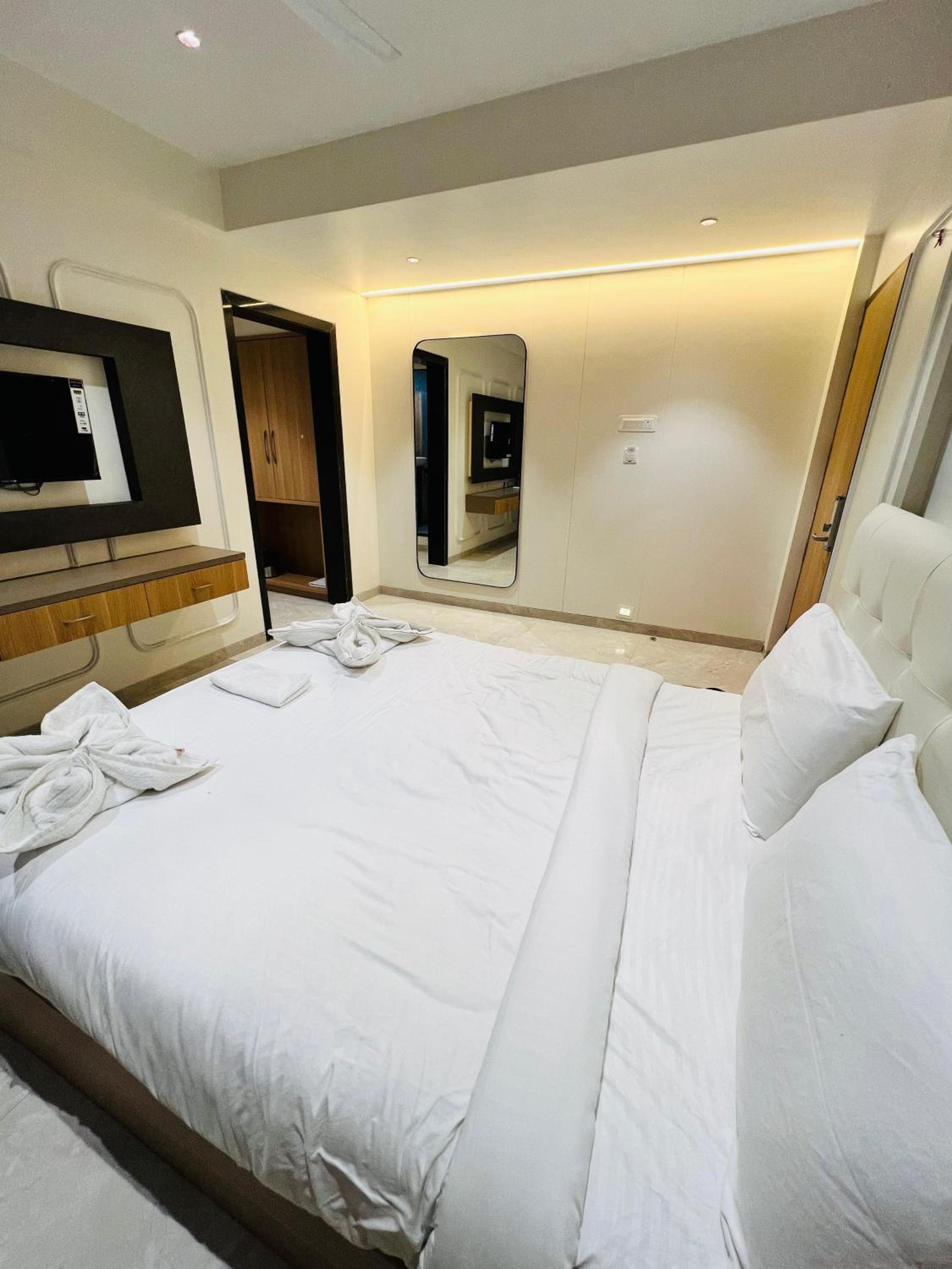 Deluxe Double Room - Photo 3