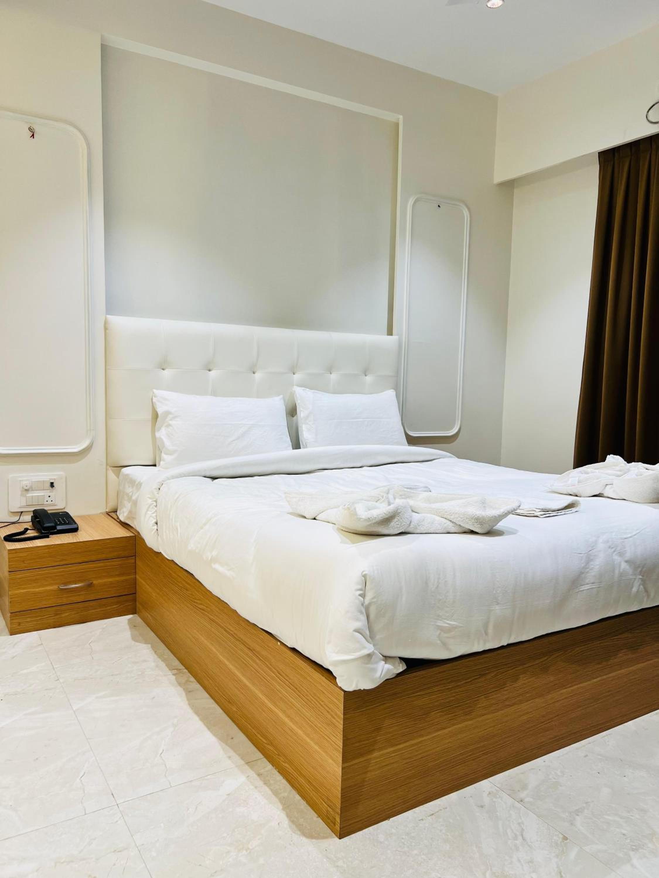 Deluxe Double Room - Photo 2
