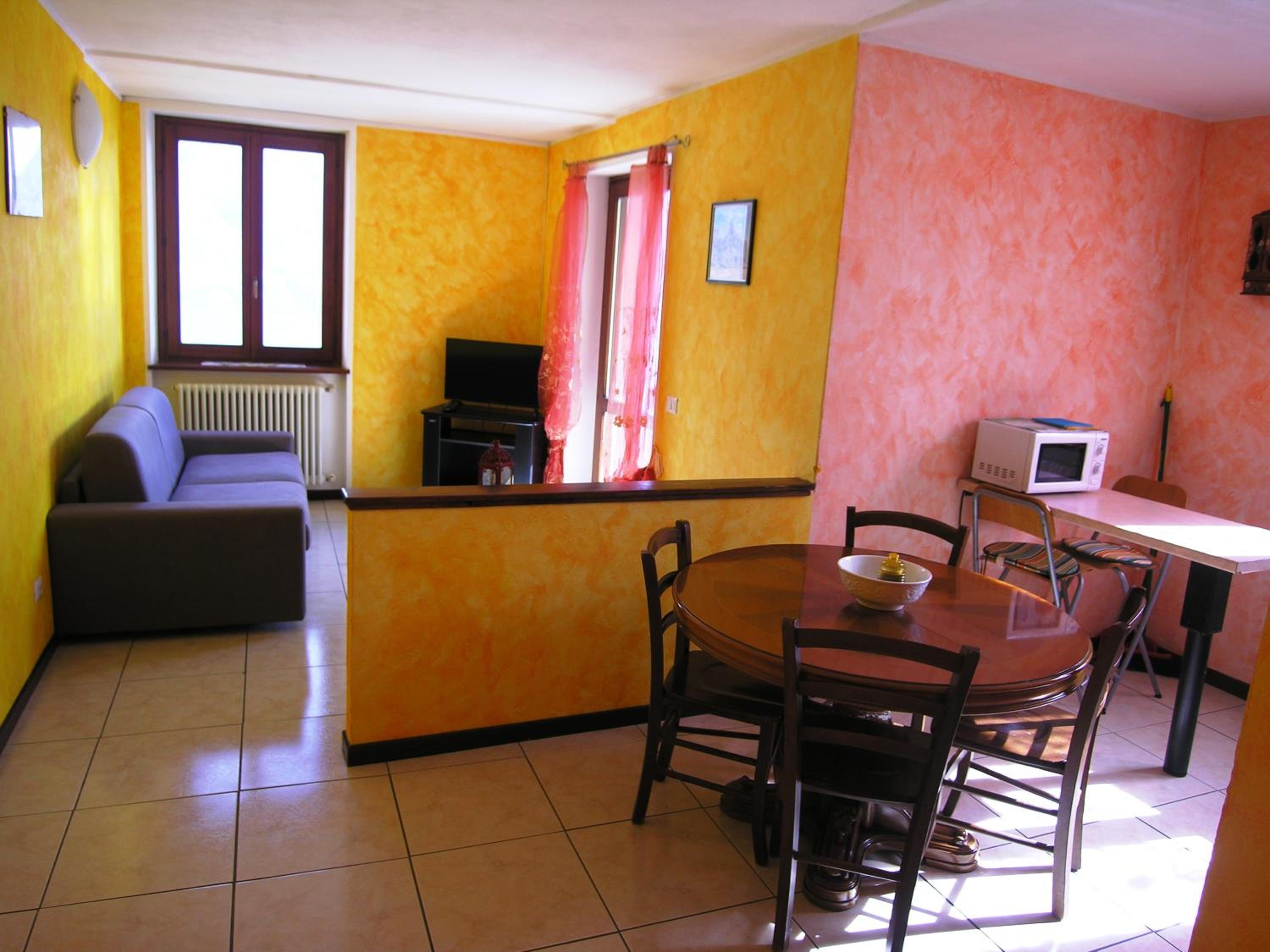 Apartment with Lake View - Photo 22