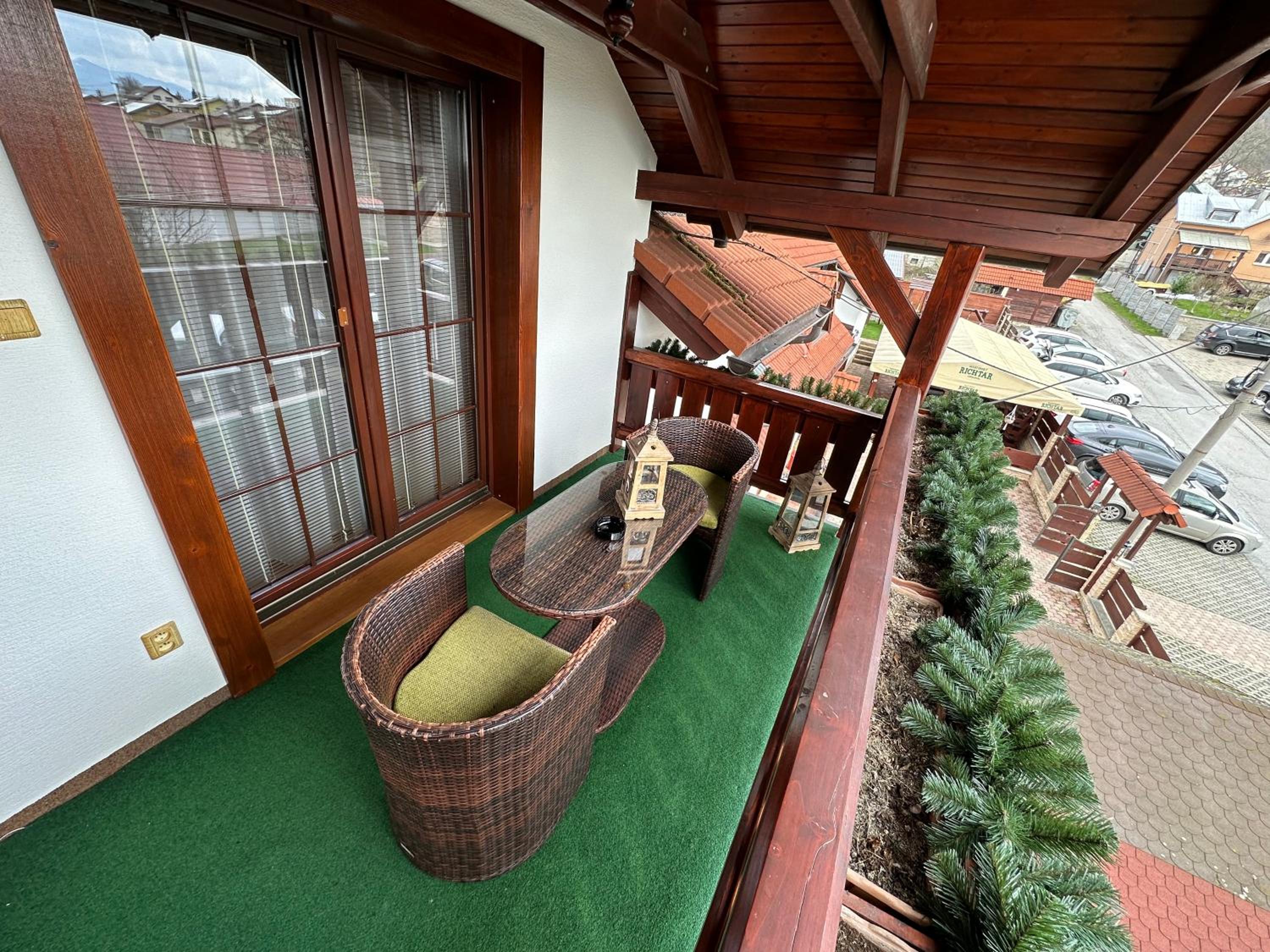 Deluxe Double Room with Balcony photo 3