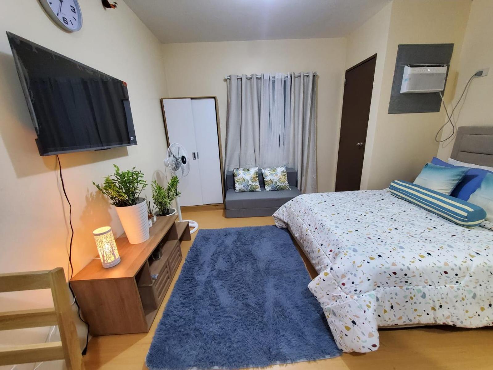 Deluxe Studio