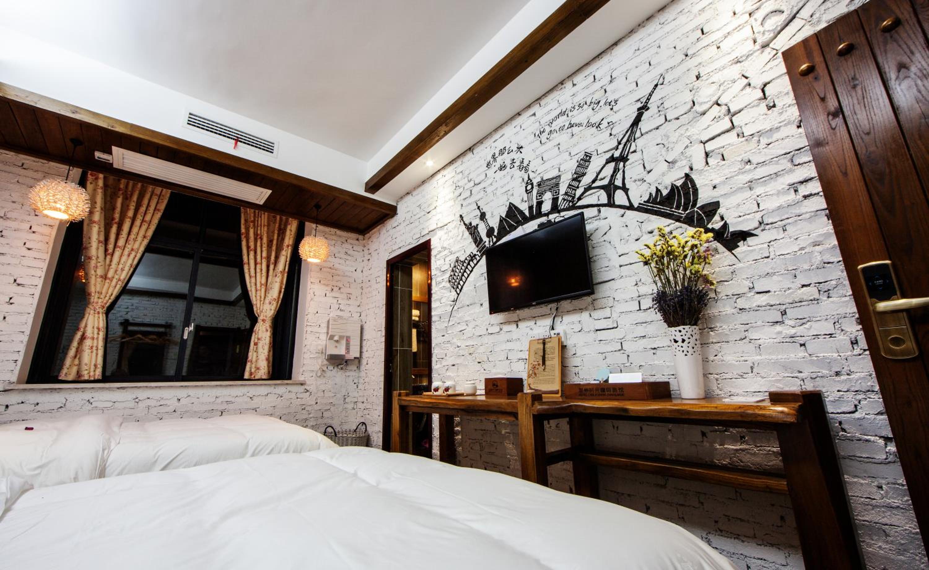 Deluxe Twin Room photo 3