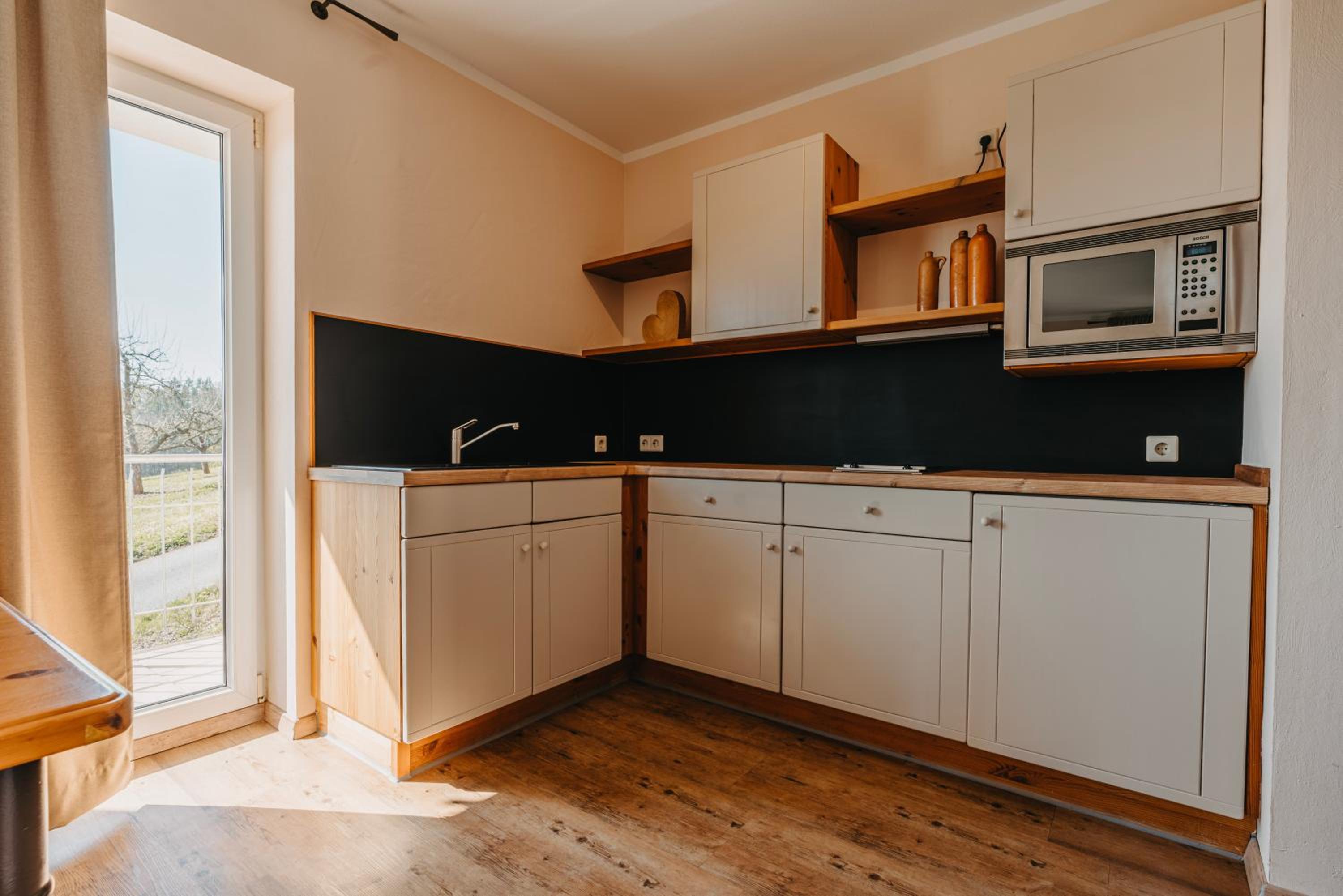 Double Room - Photo 7