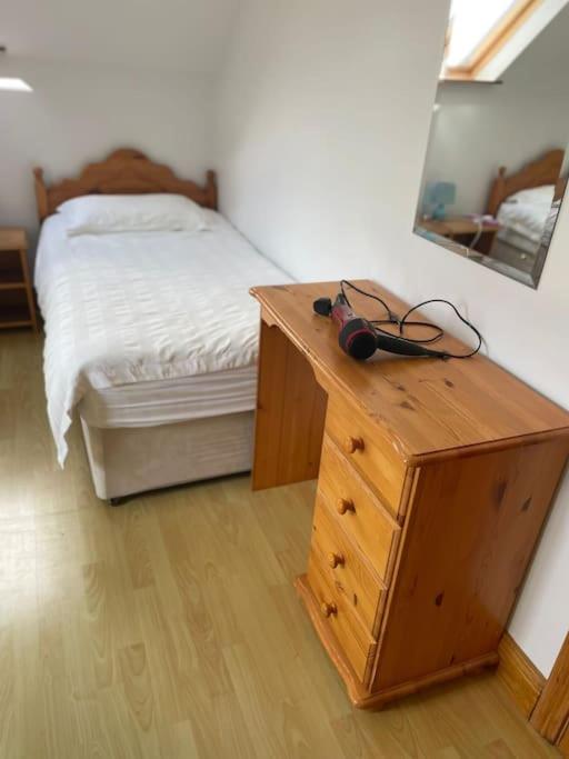 Three-Bedroom House photo 3