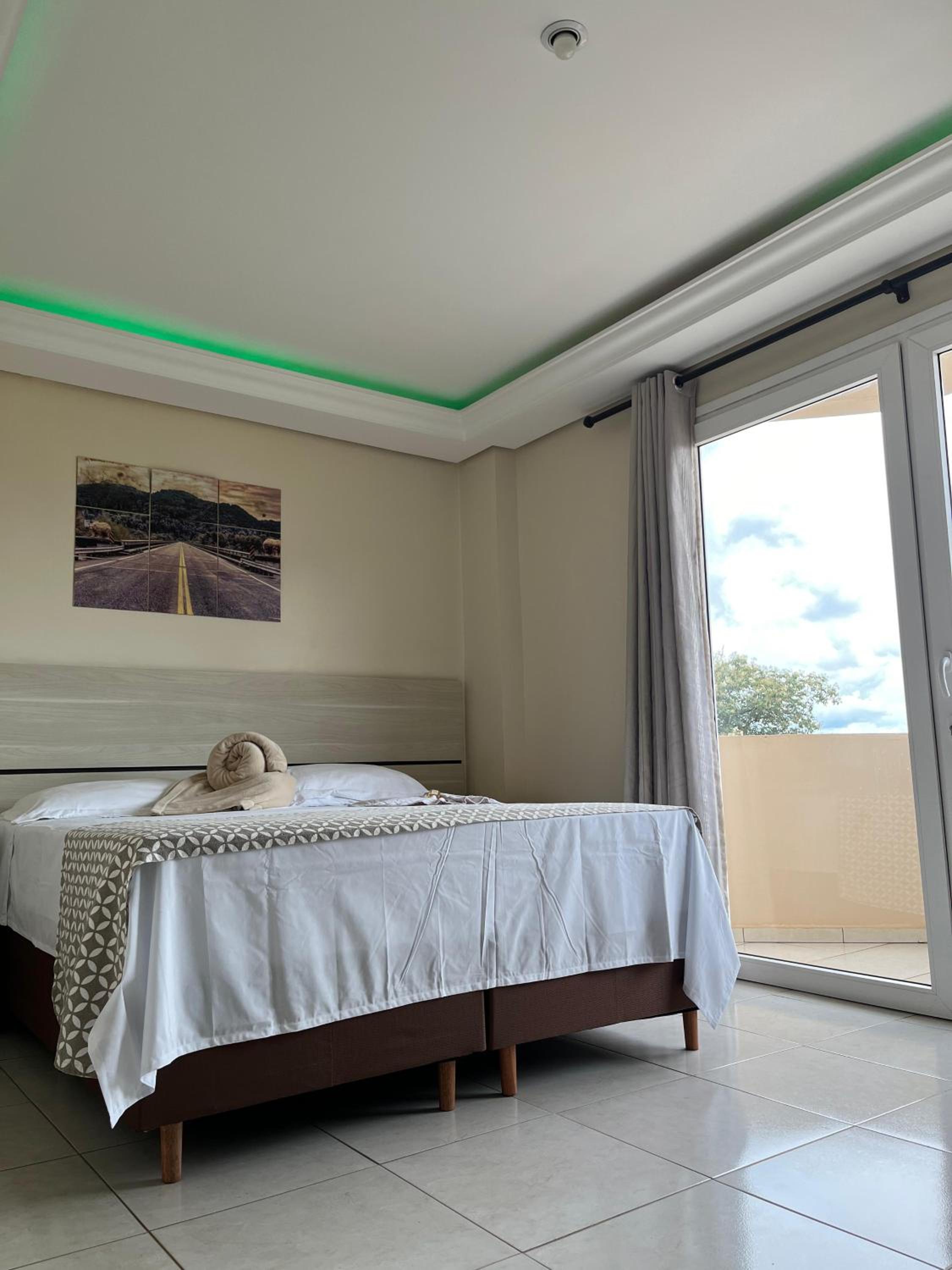 Suite photo 1