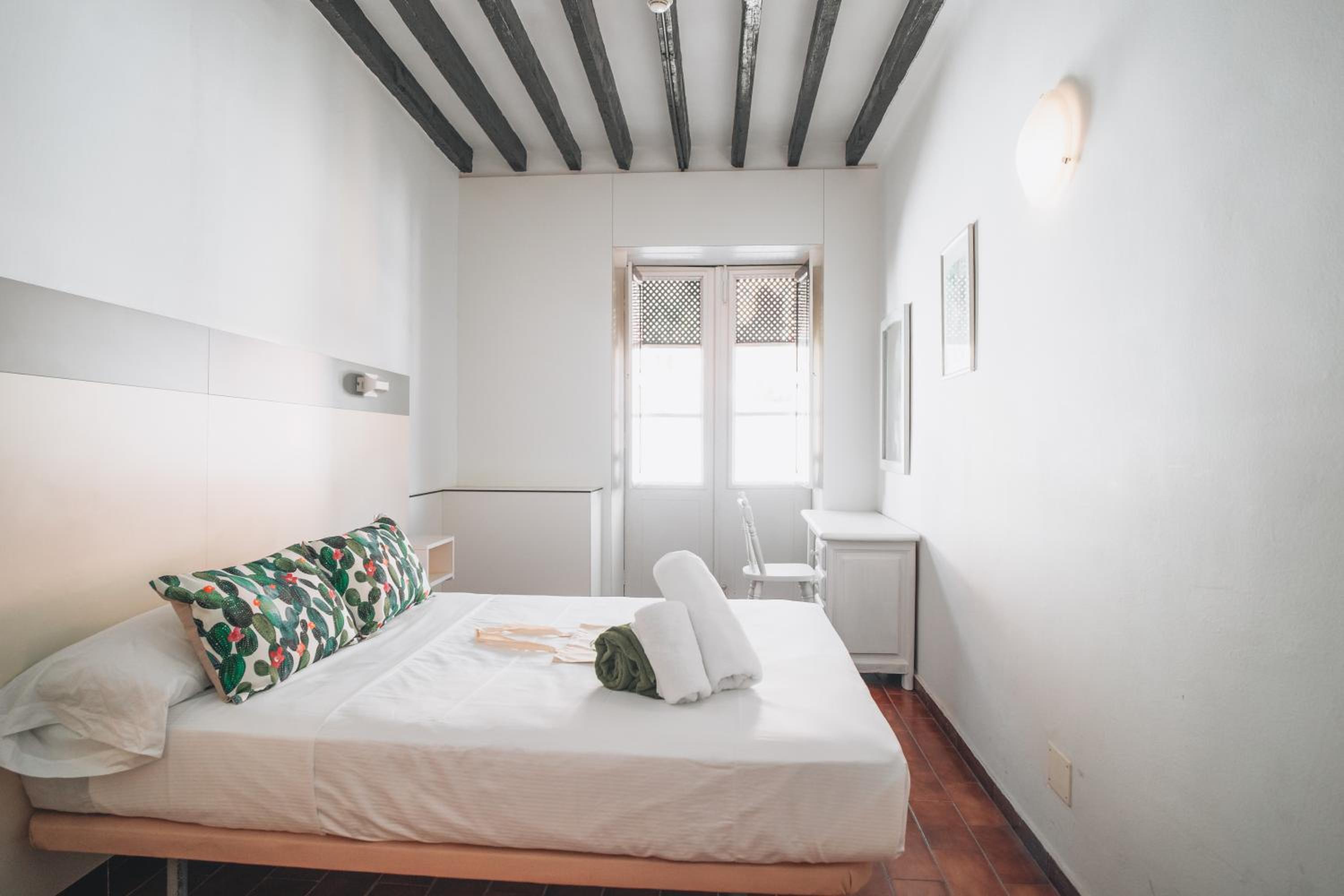 Habitación Doble Estándar con Baño Compartido