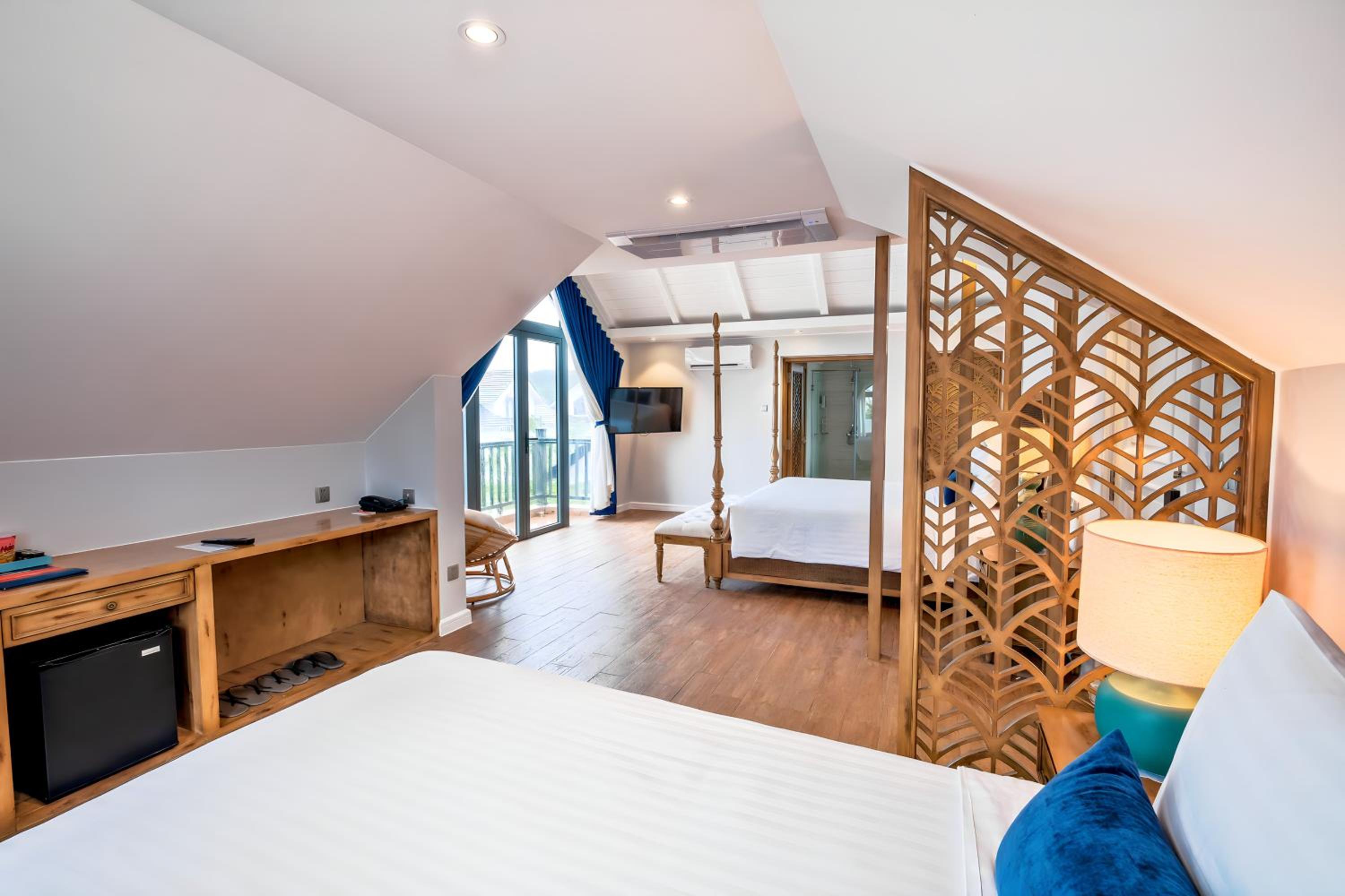 Junior Suite With Garden View thumbnail 5