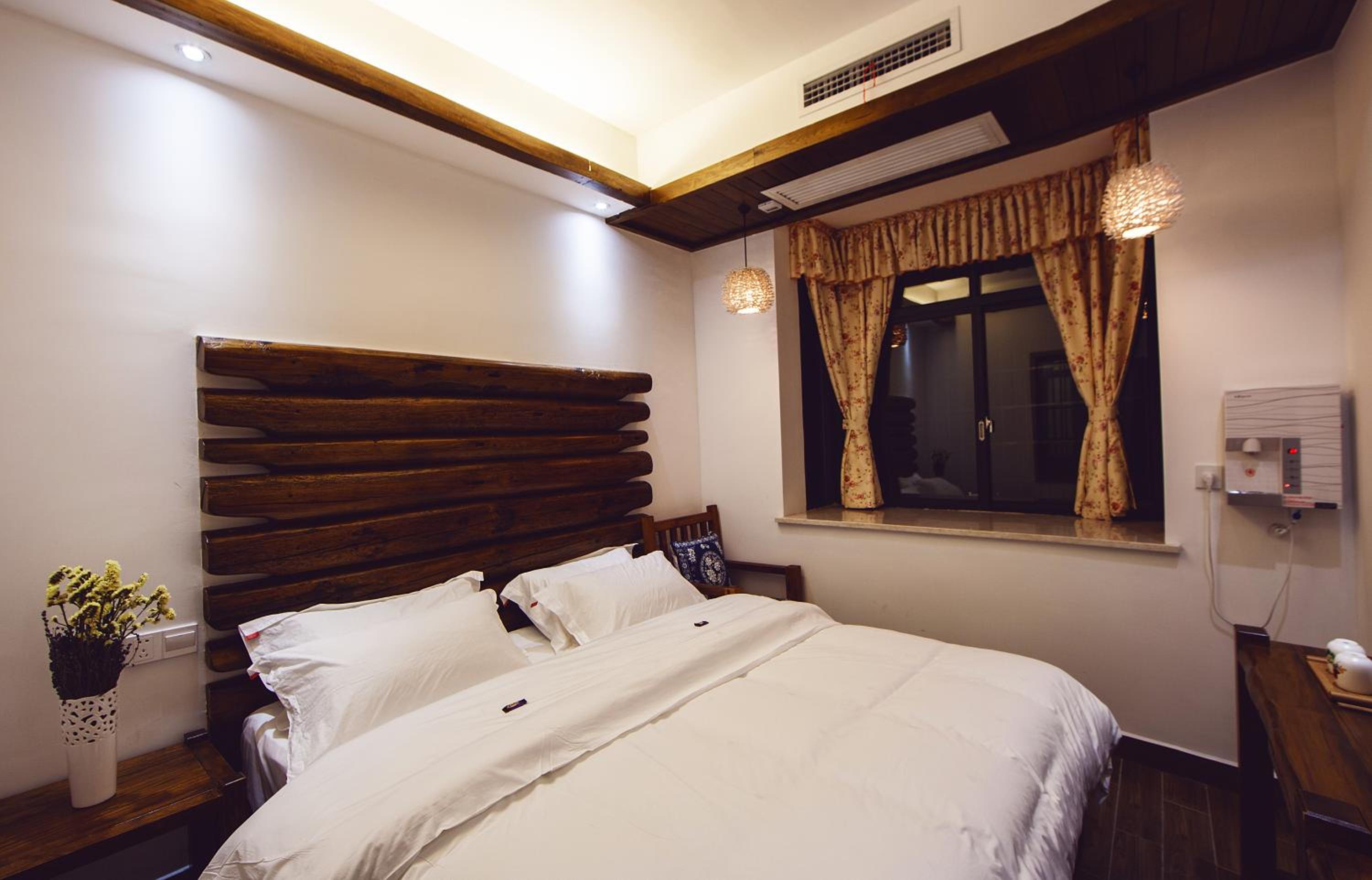 Standard Queen Room photo 3