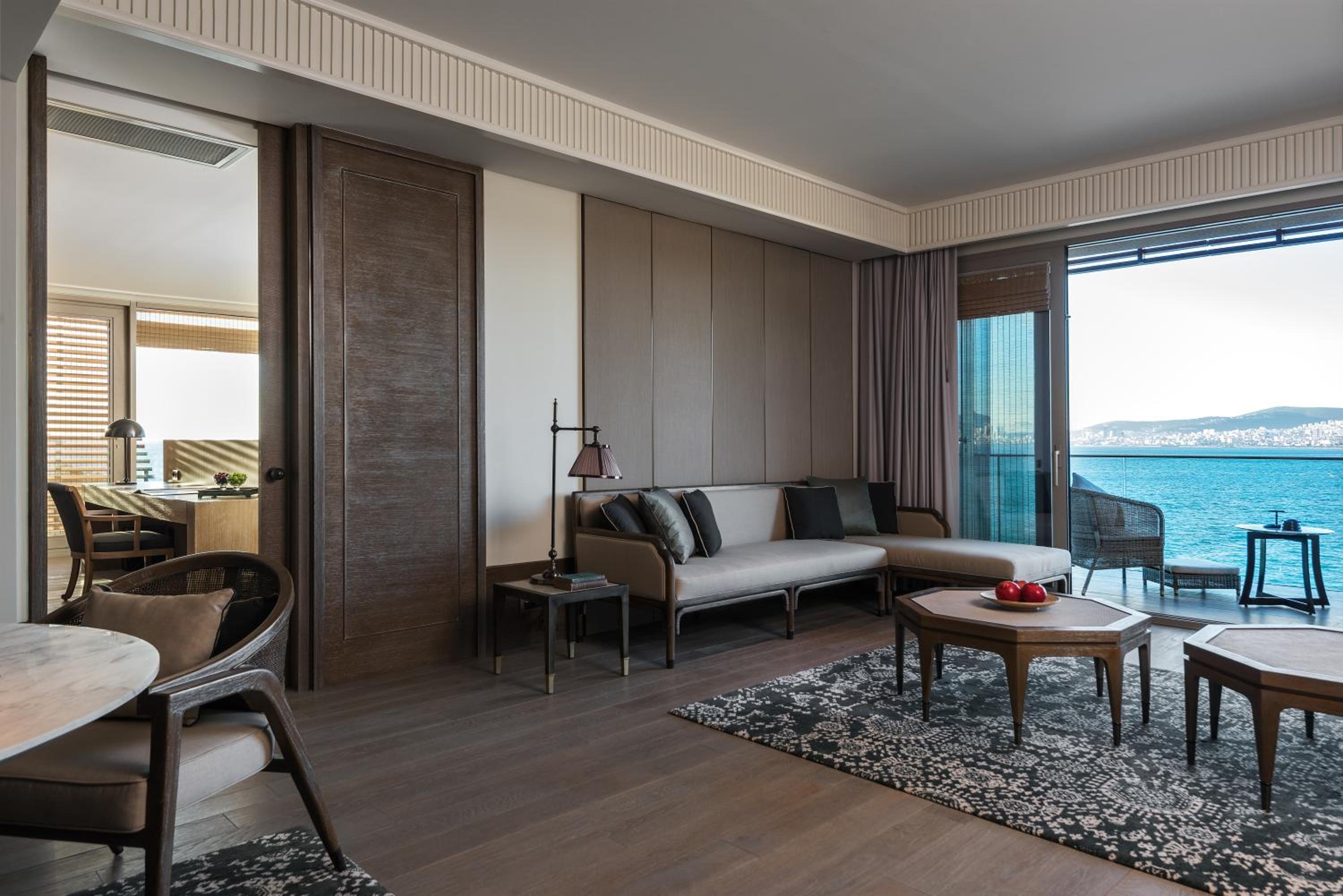 King Suite with Sea View