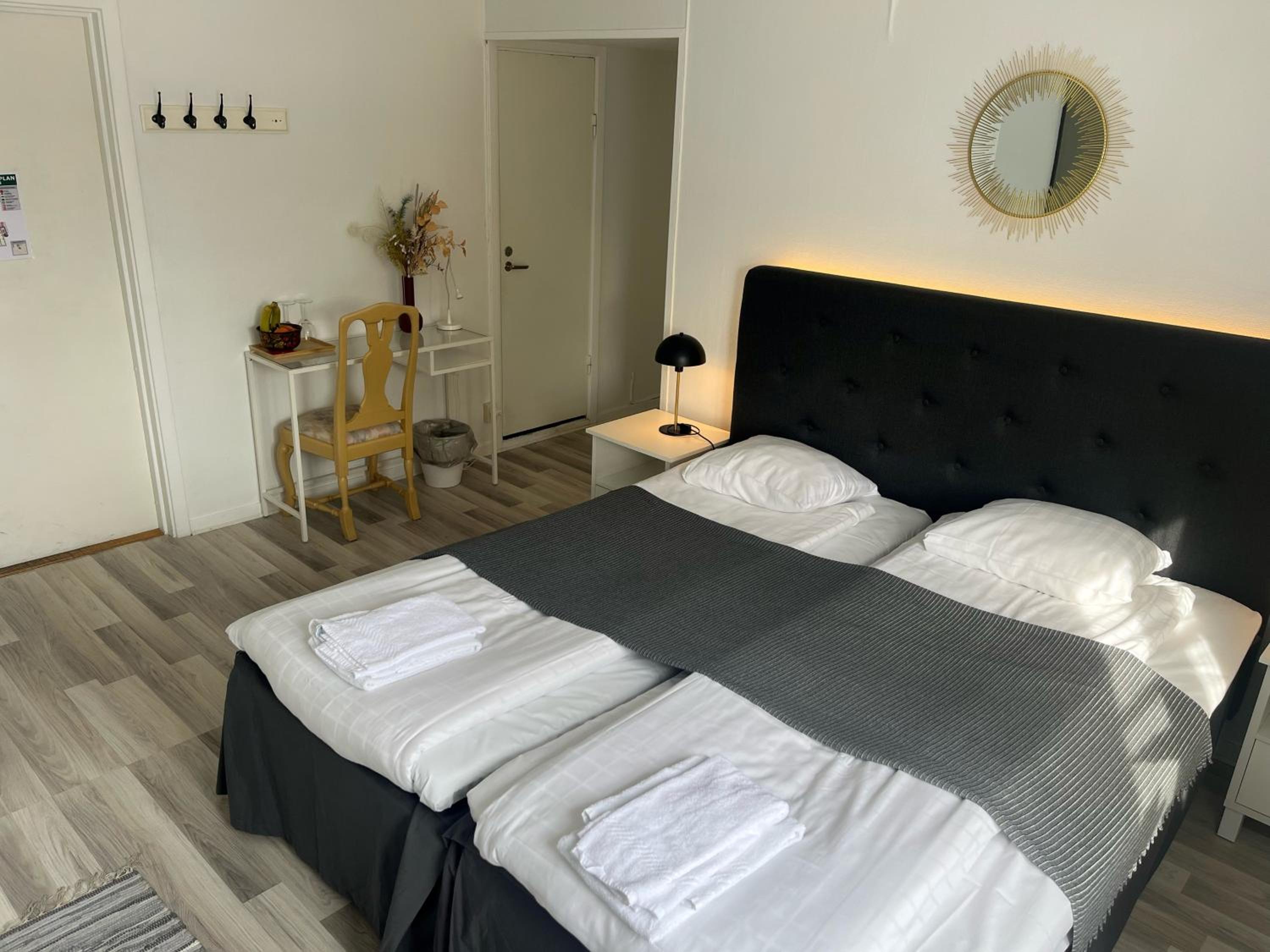Triple Room with Private Bathroom photo 3