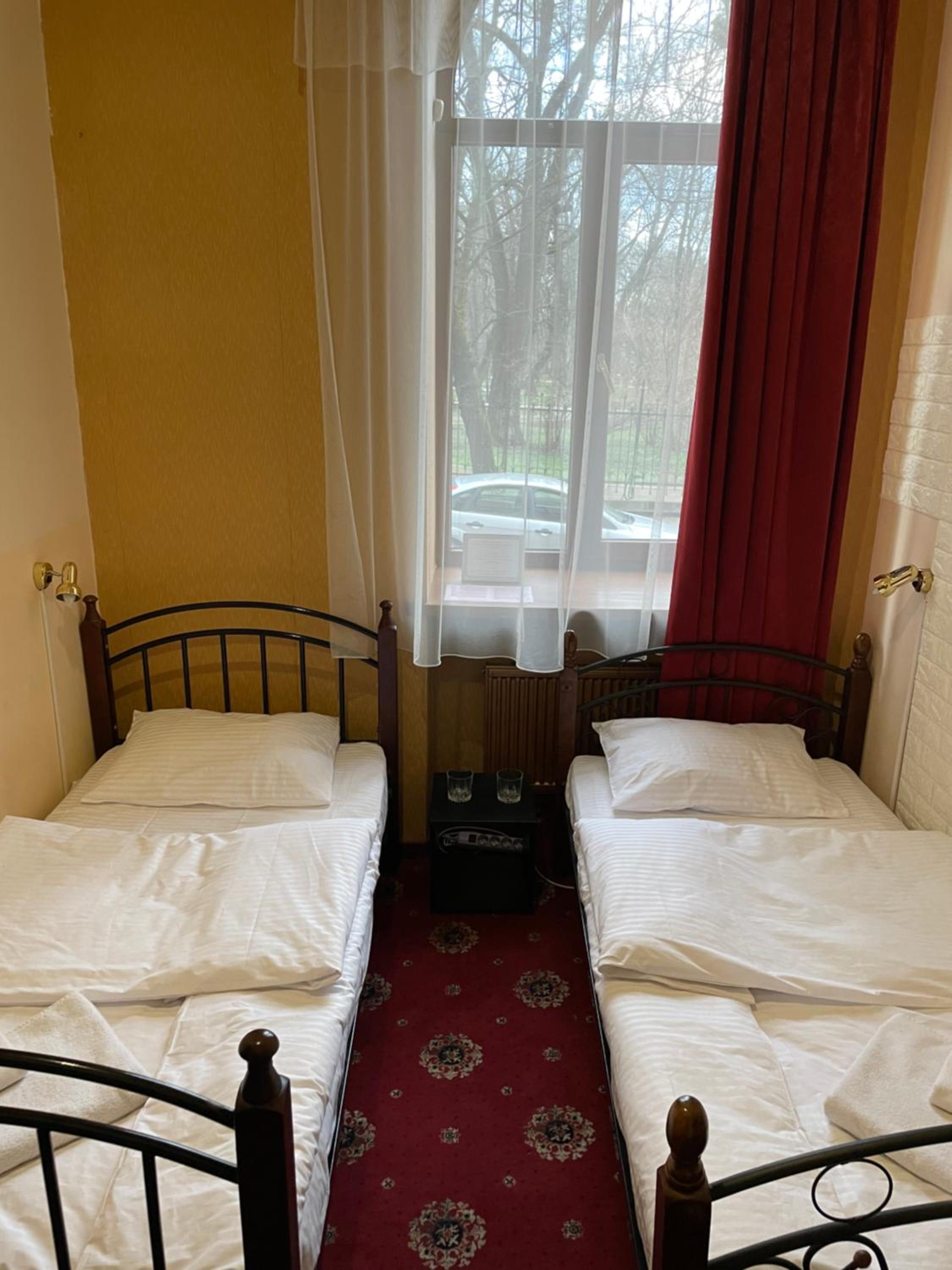 Twin Room with Bath