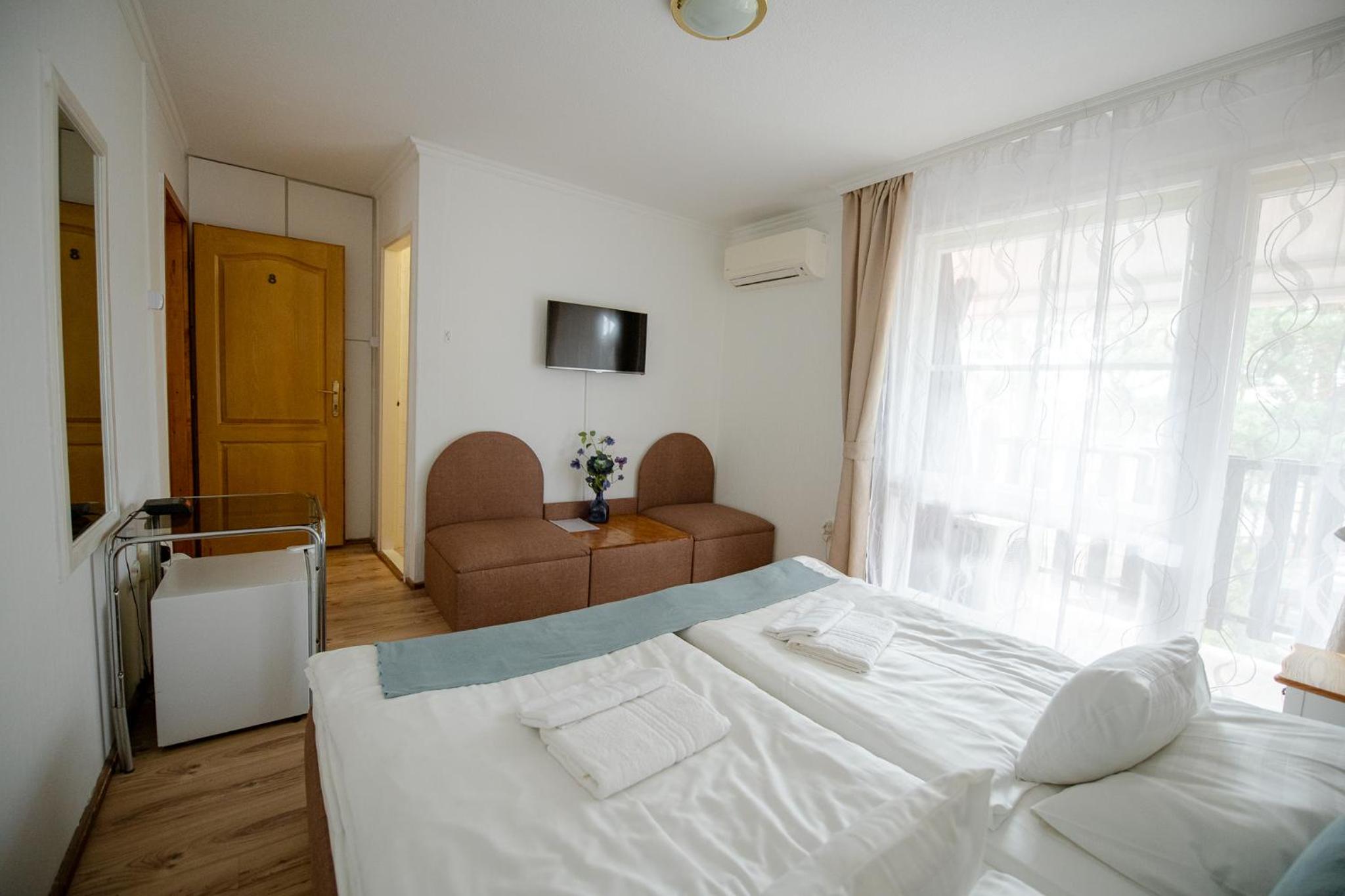Double Room photo 2